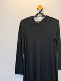 Vestido Longo Preto com Capuz