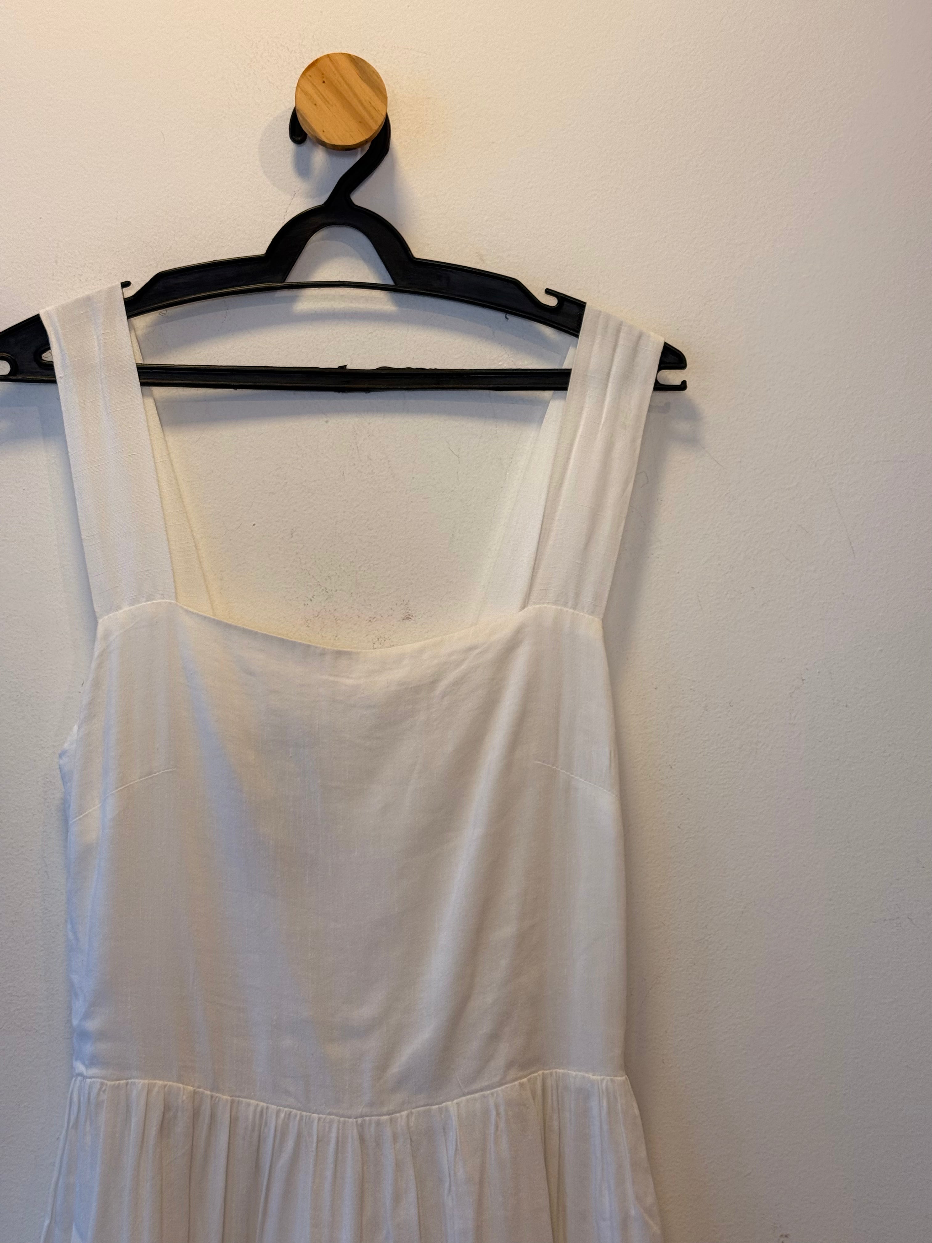 Vestido Longo Branco Comphy Wear