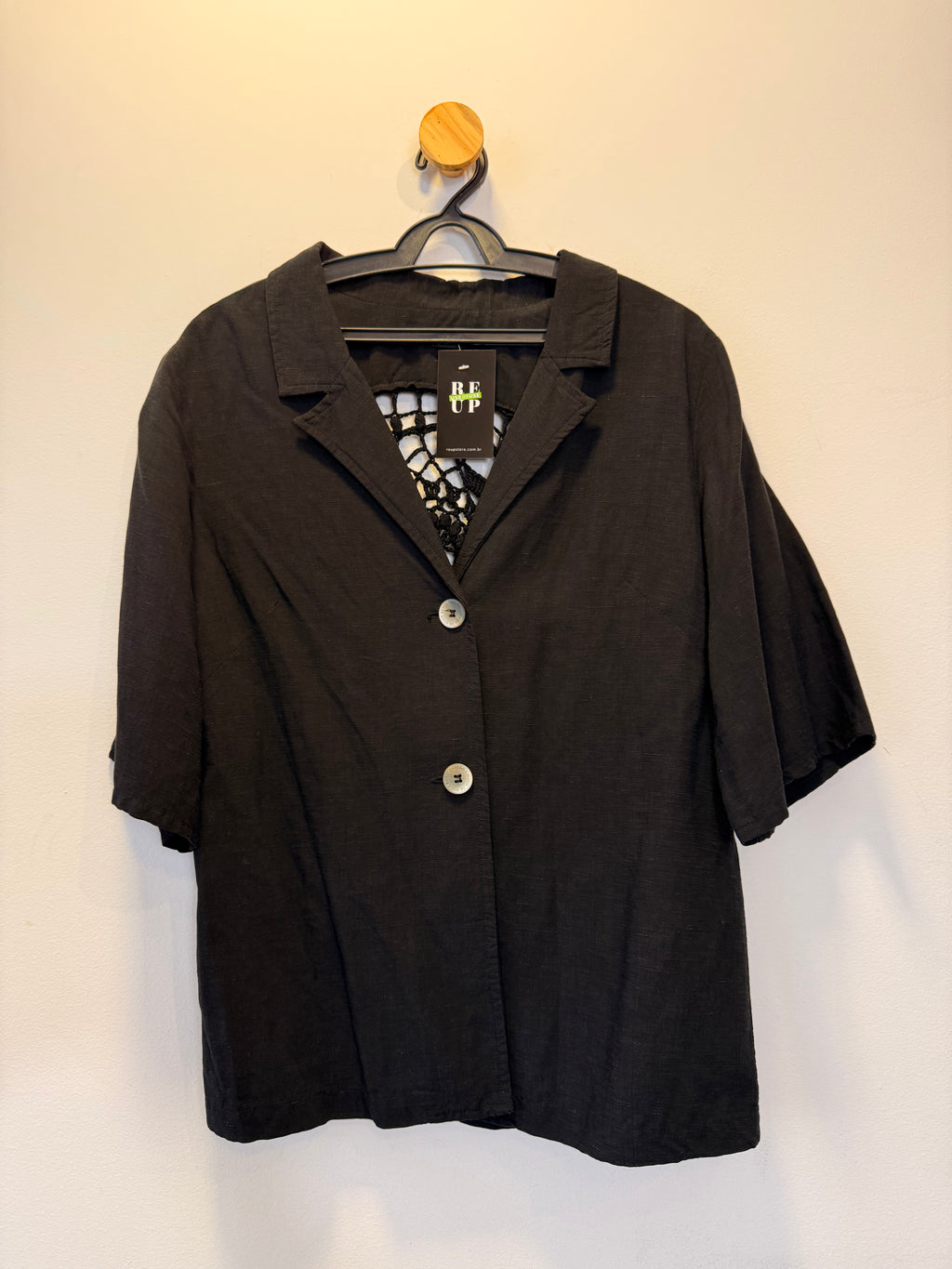Camisa Manga Curta Preta Cantão