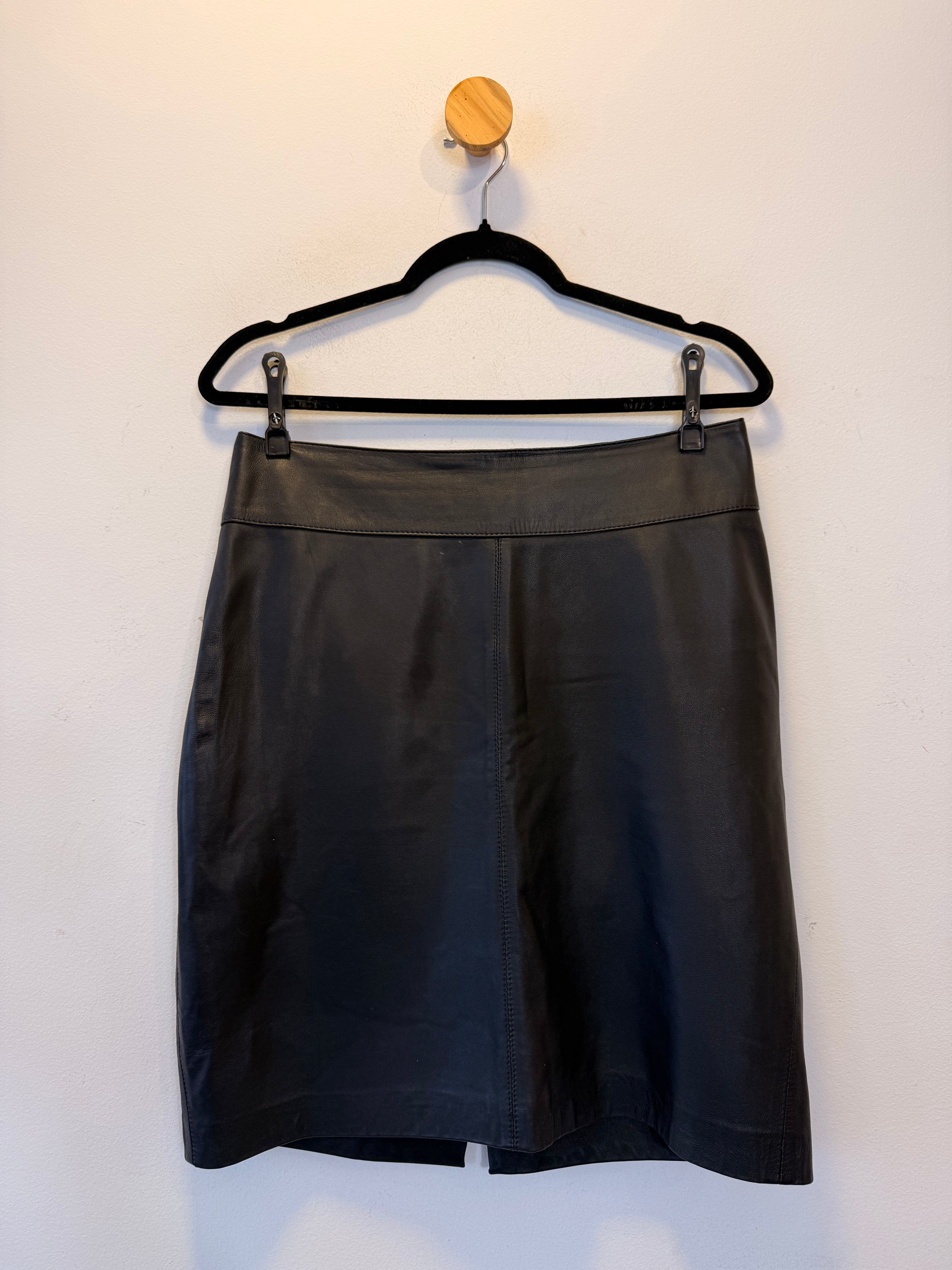 Saia Preta de Couro Tannerie