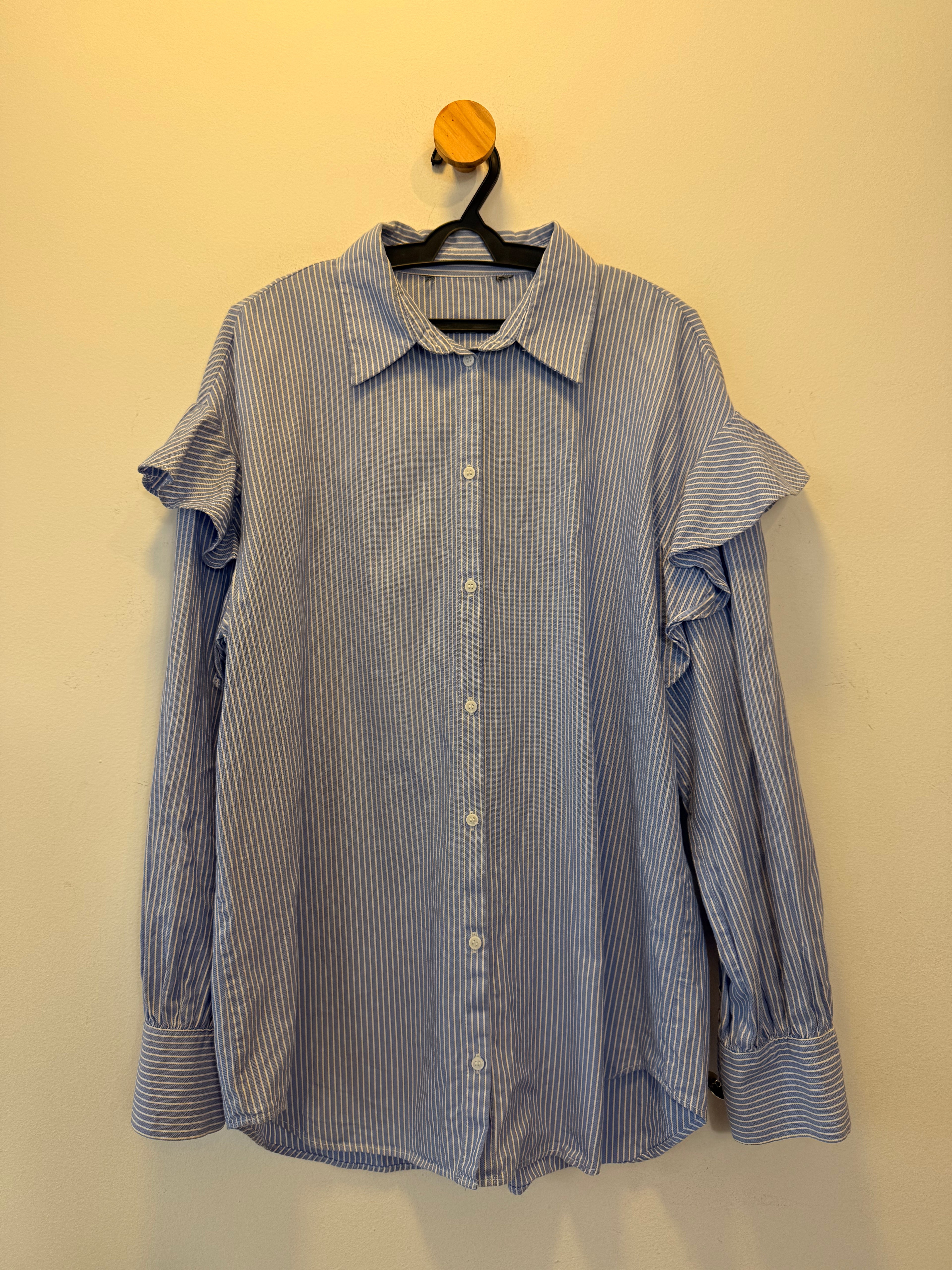 Camisa Listrada Babado