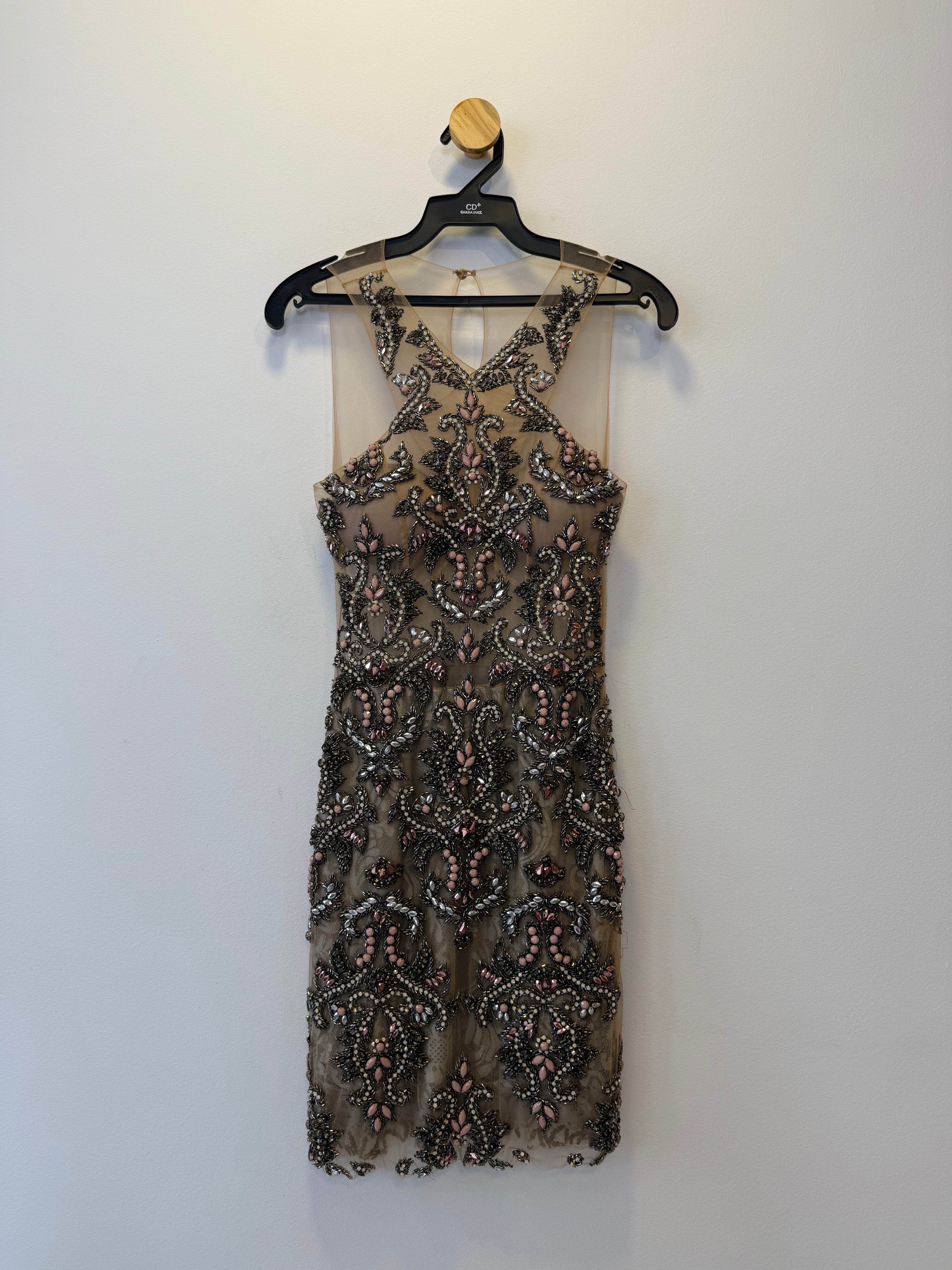 Vestido de Festa Curto em Tule Bordado com Pedraria