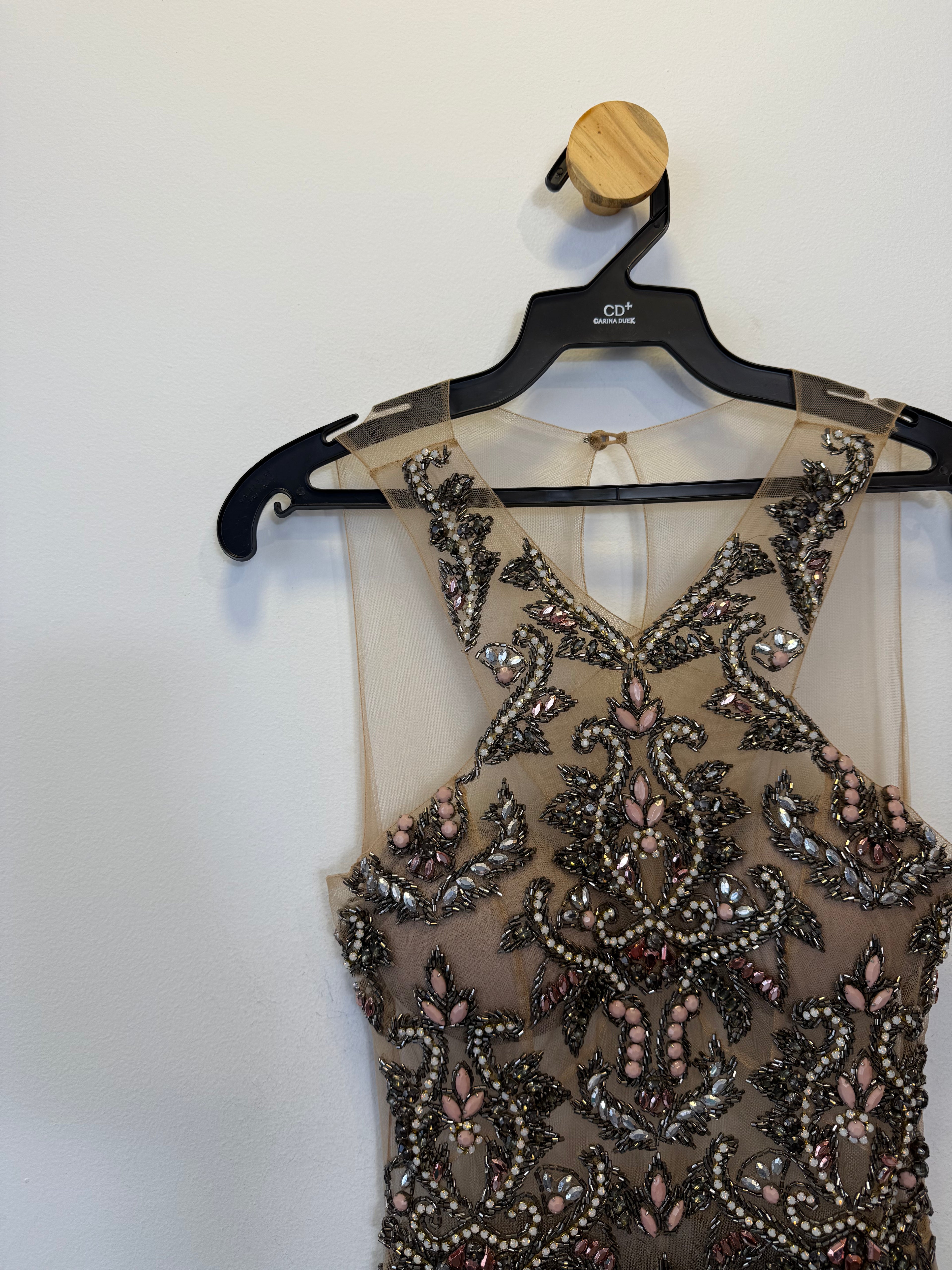 Vestido de Festa Curto em Tule Bordado com Pedraria