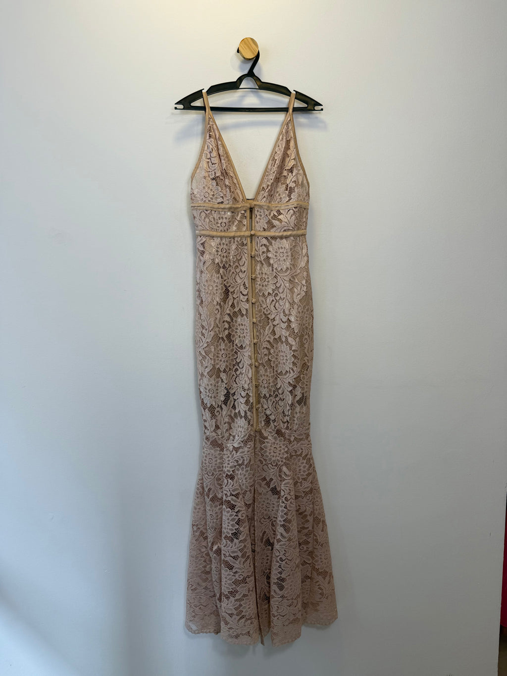 Vestido de Festa  em Renda Longo com Cauda de Sereia