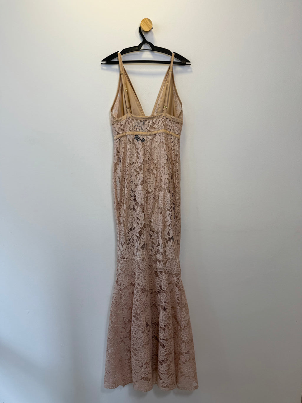 Vestido de Festa  em Renda Longo com Cauda de Sereia
