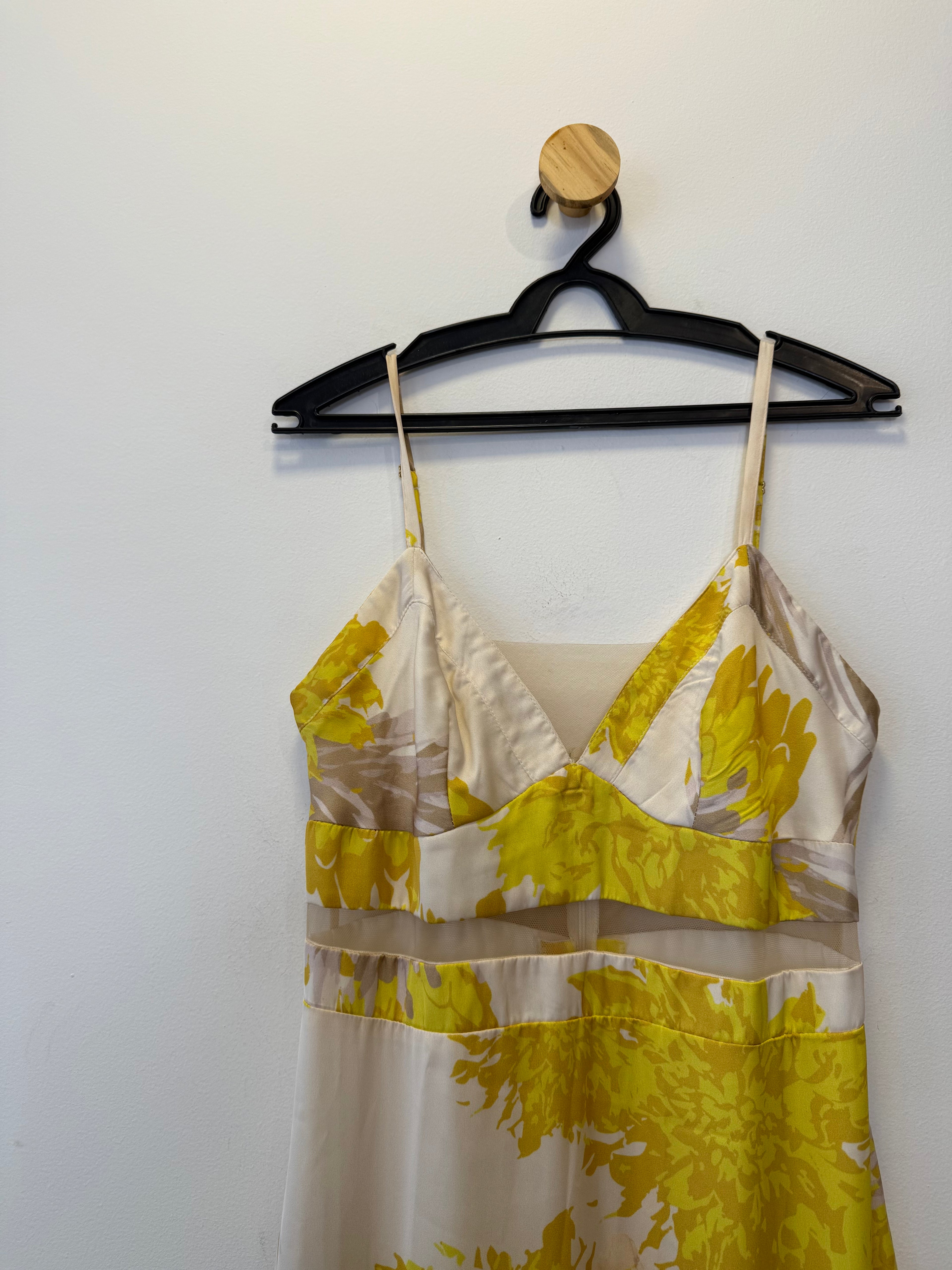 Vestido Branco com Floral Amarelo