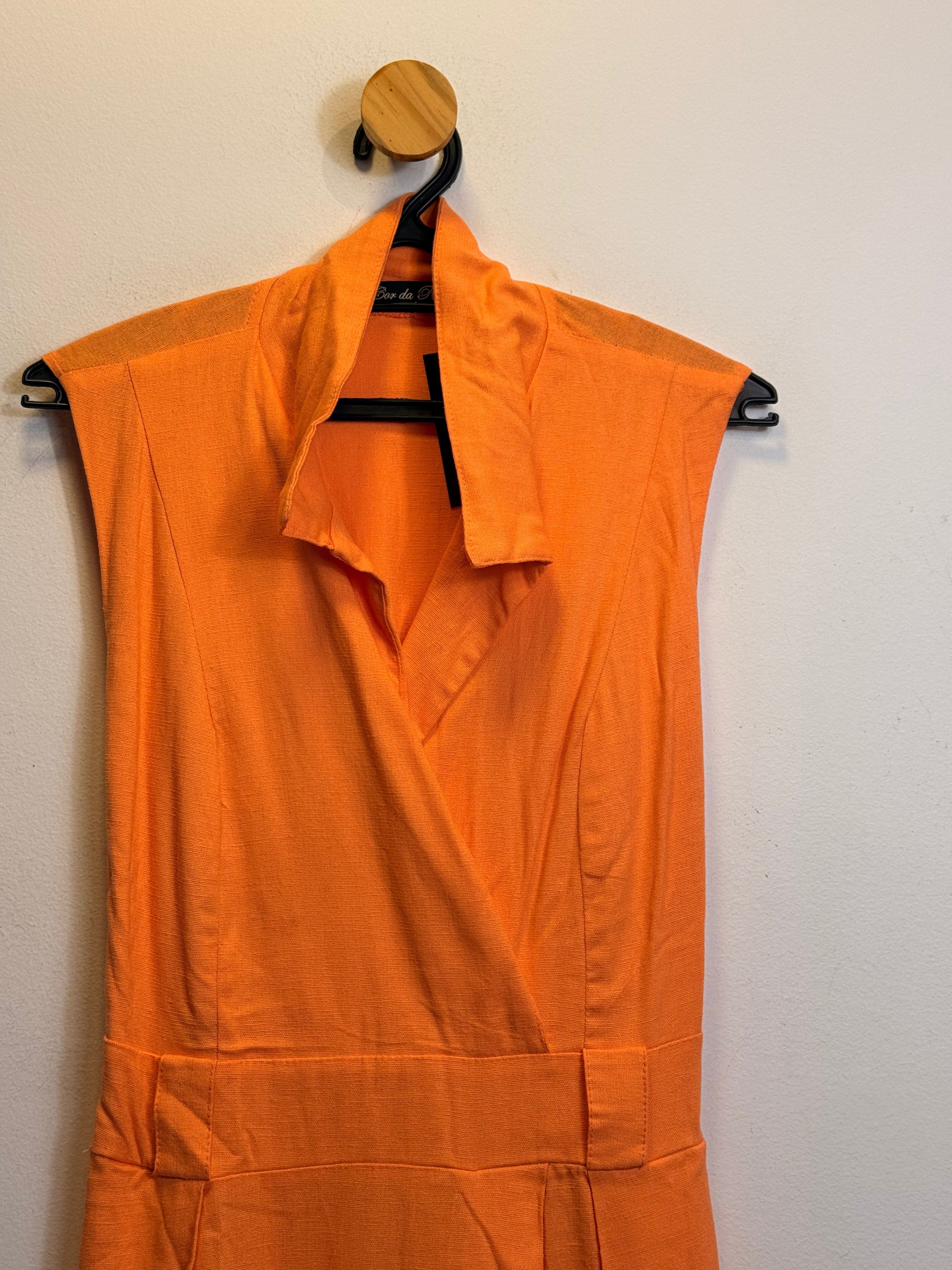 Vestido Laranja Cor da Roupa