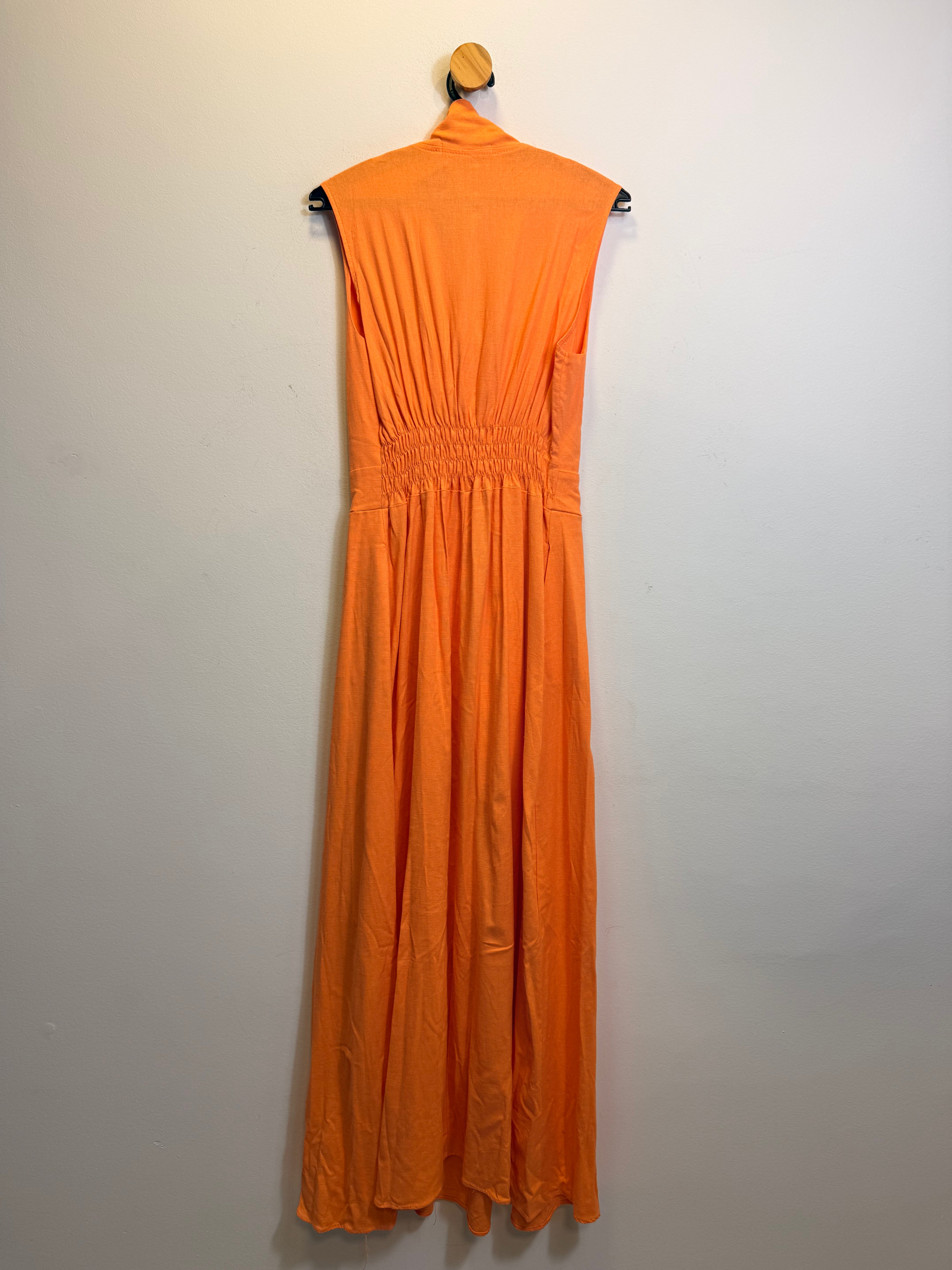 Vestido Laranja Cor da Roupa