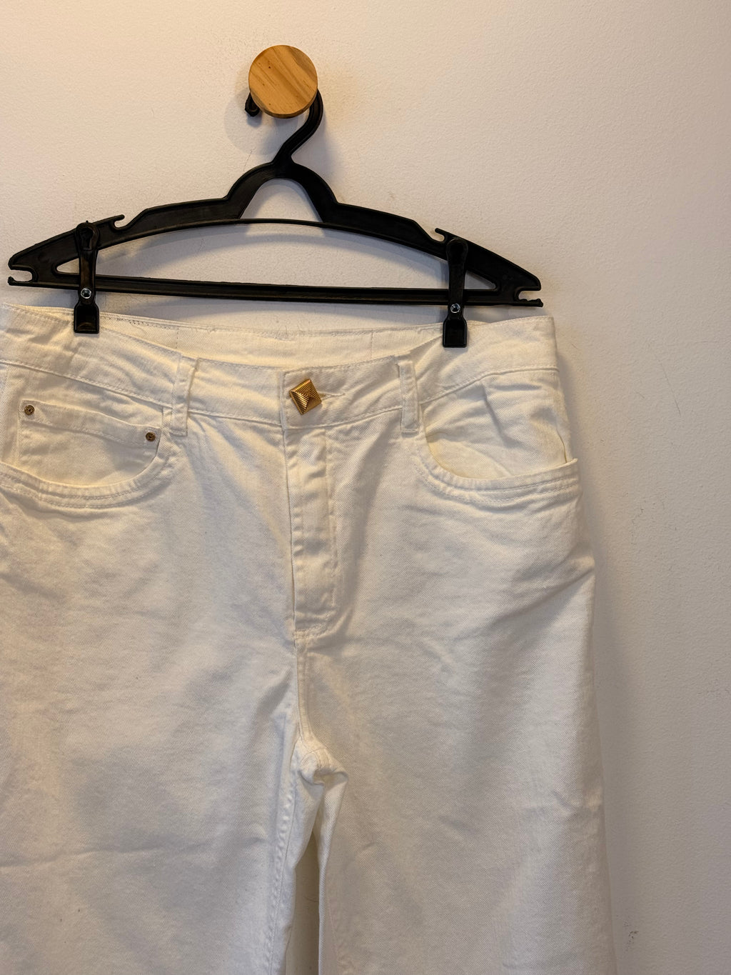 Calça Jeans Branca Lança Perfume