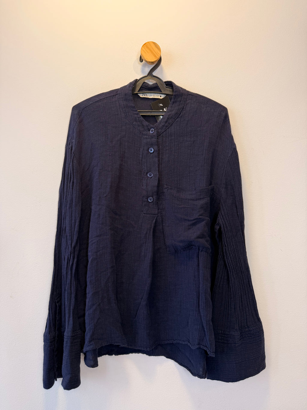 Blusa Azul com Botões Frontais Zara