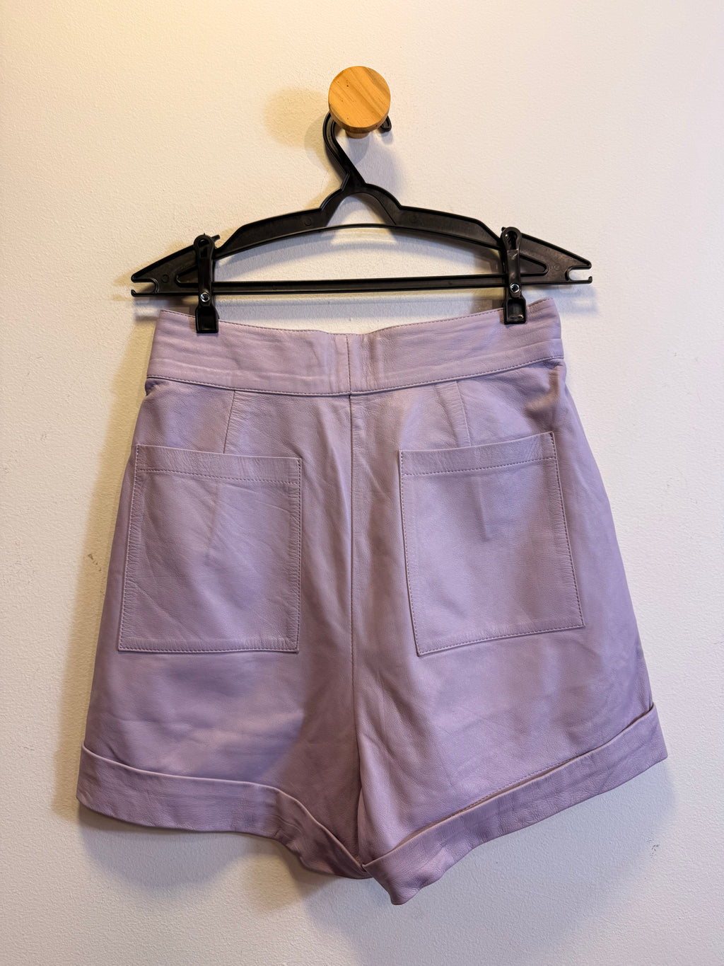 Short Lilás Couro Tannerie
