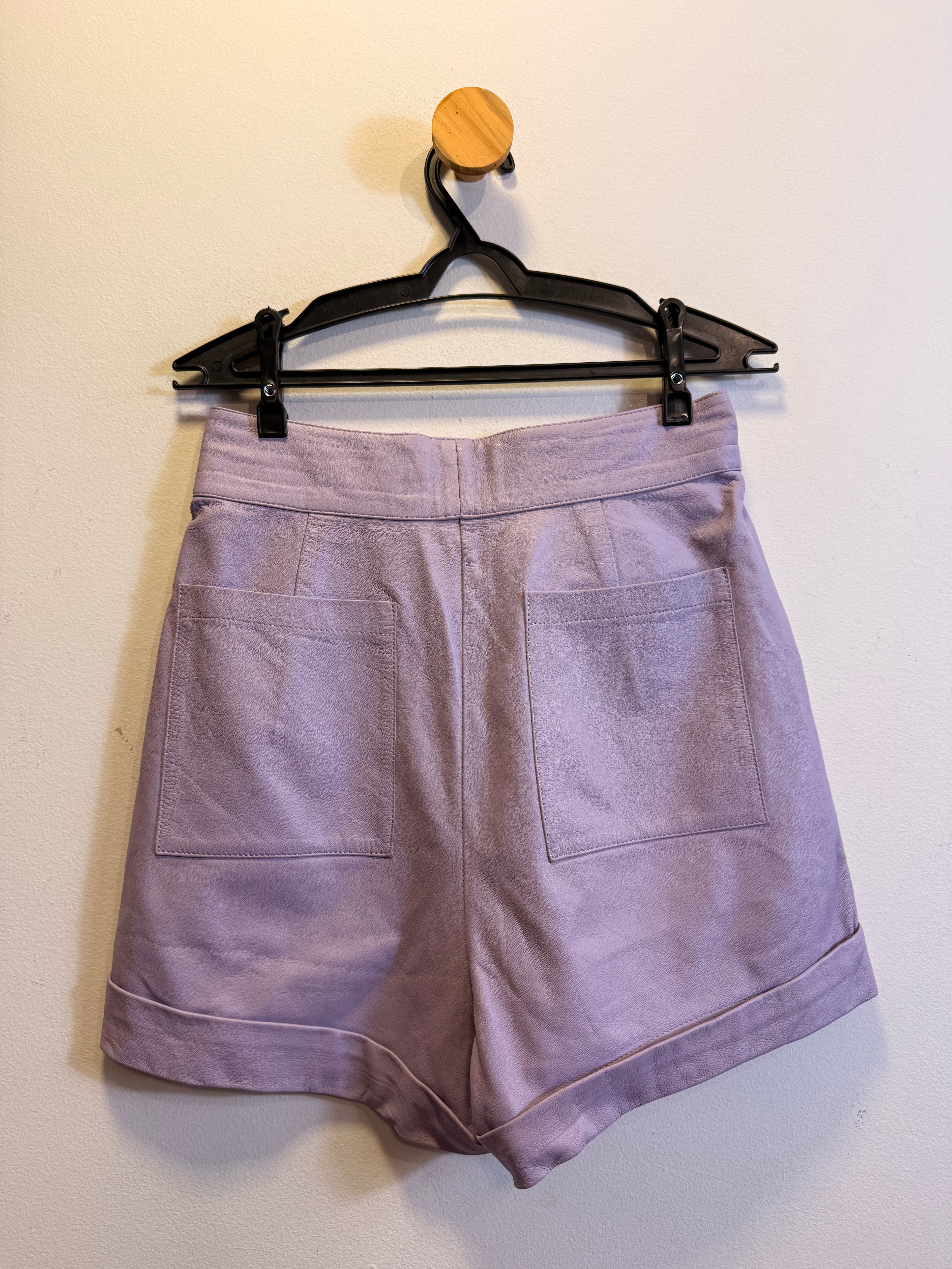 Short Lilás Couro Tannerie