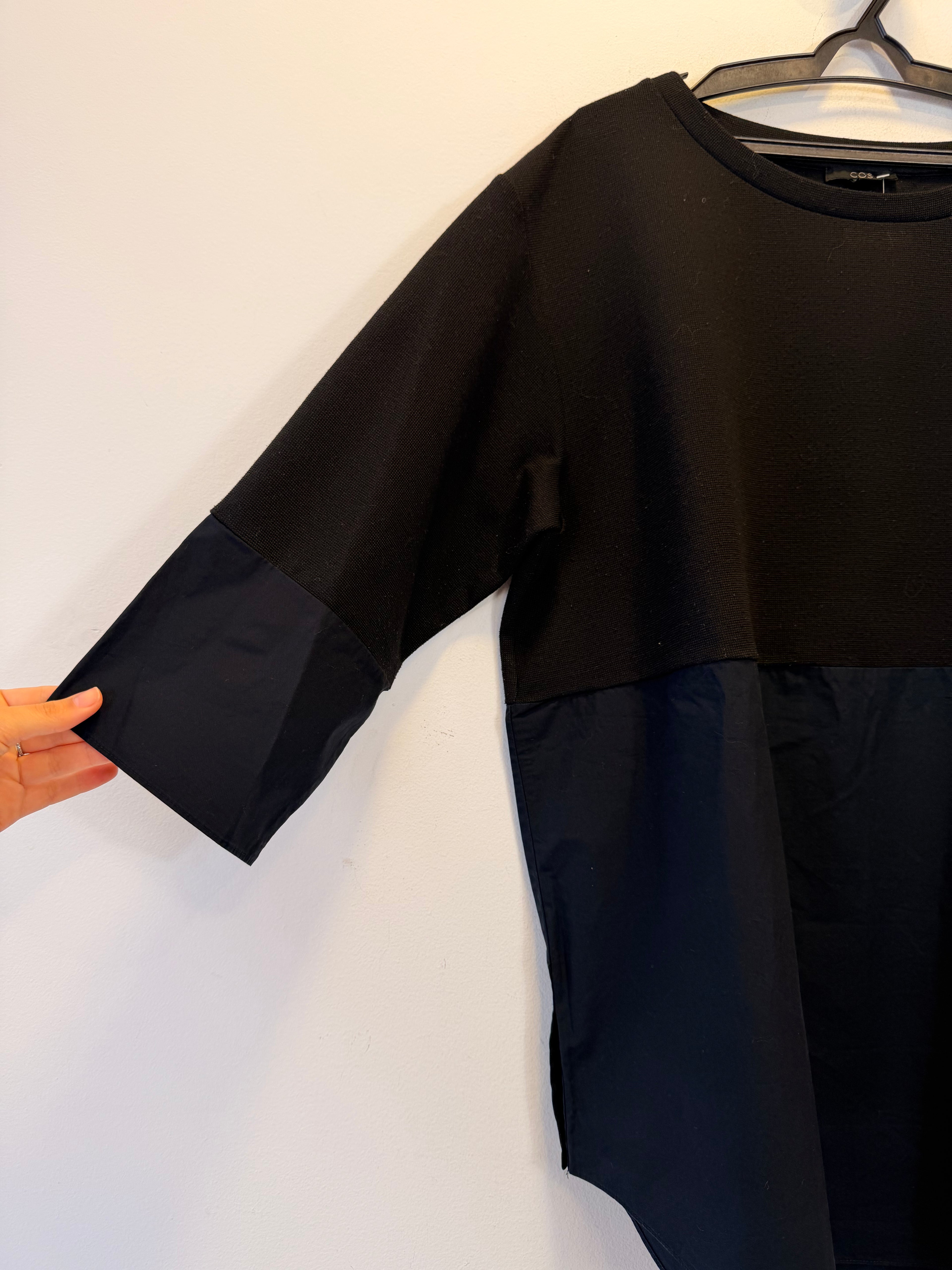 Blusa Preta Cos