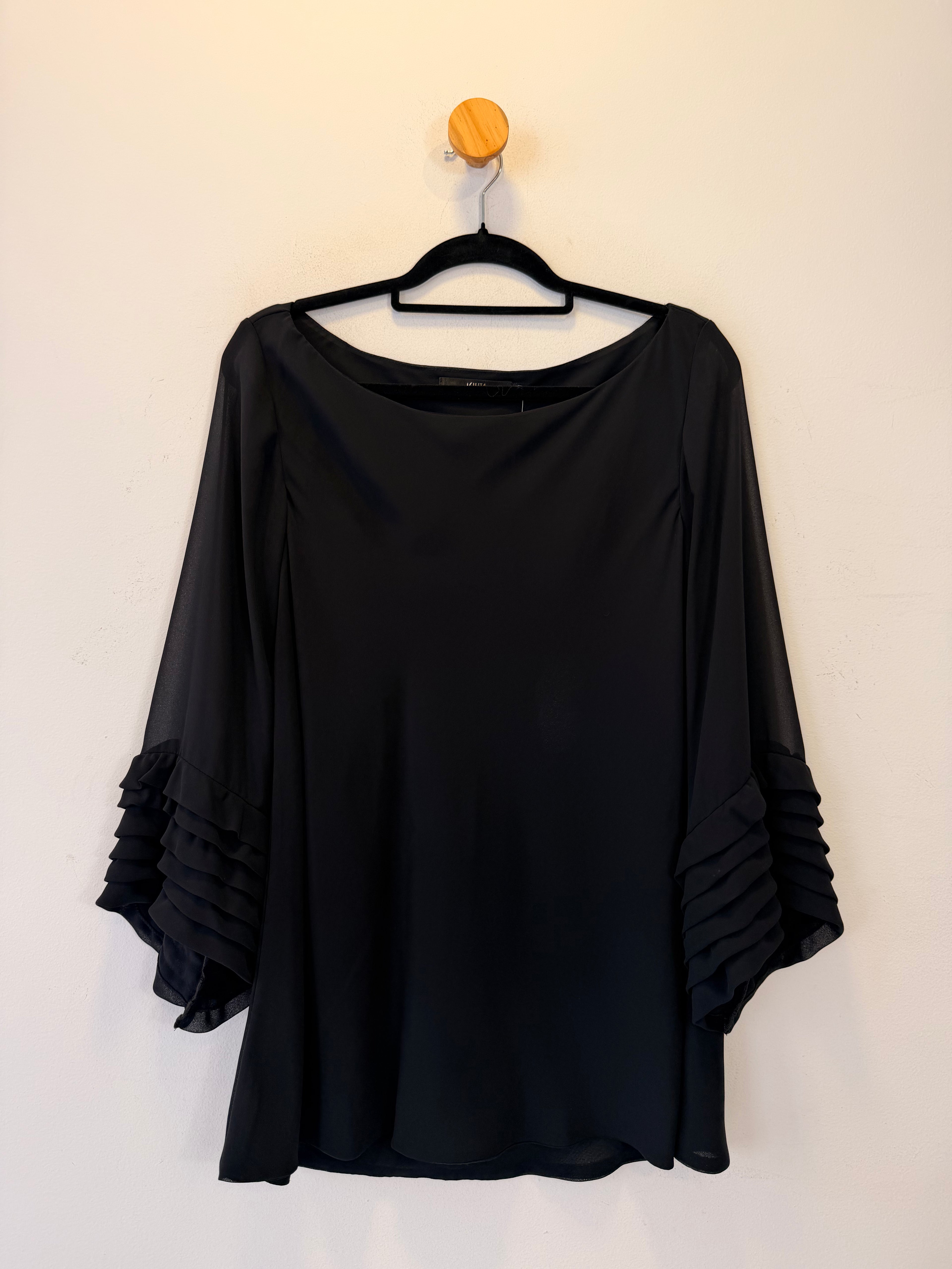 Blusa Preta Agilitá