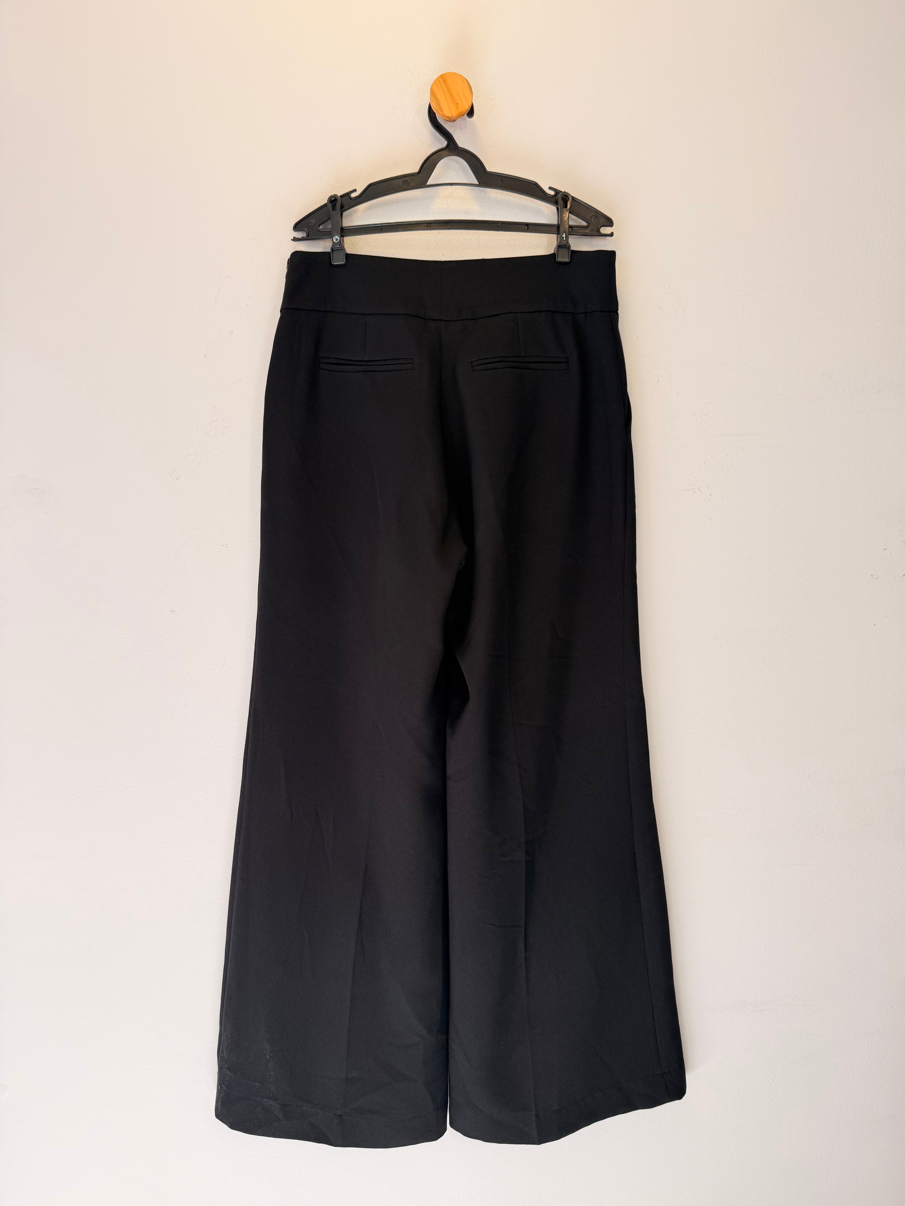 Calça Preta Amissima