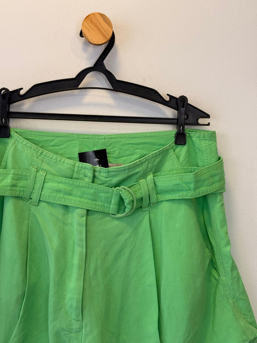 Short Verde Open