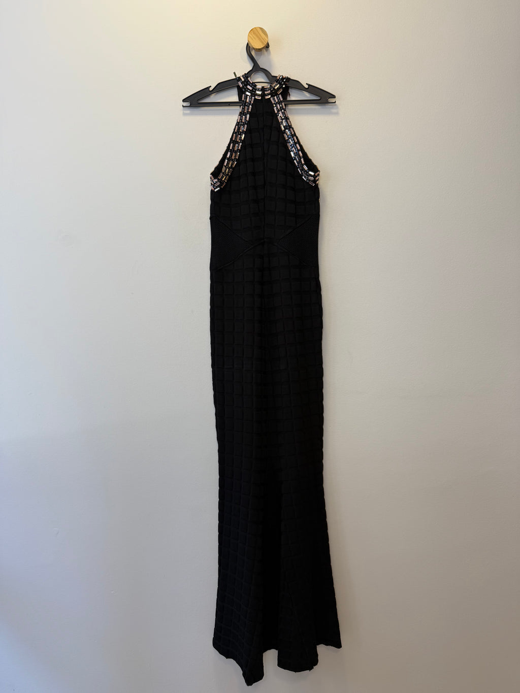Vestido de Festa Longo Preto Pedraria na Gola
