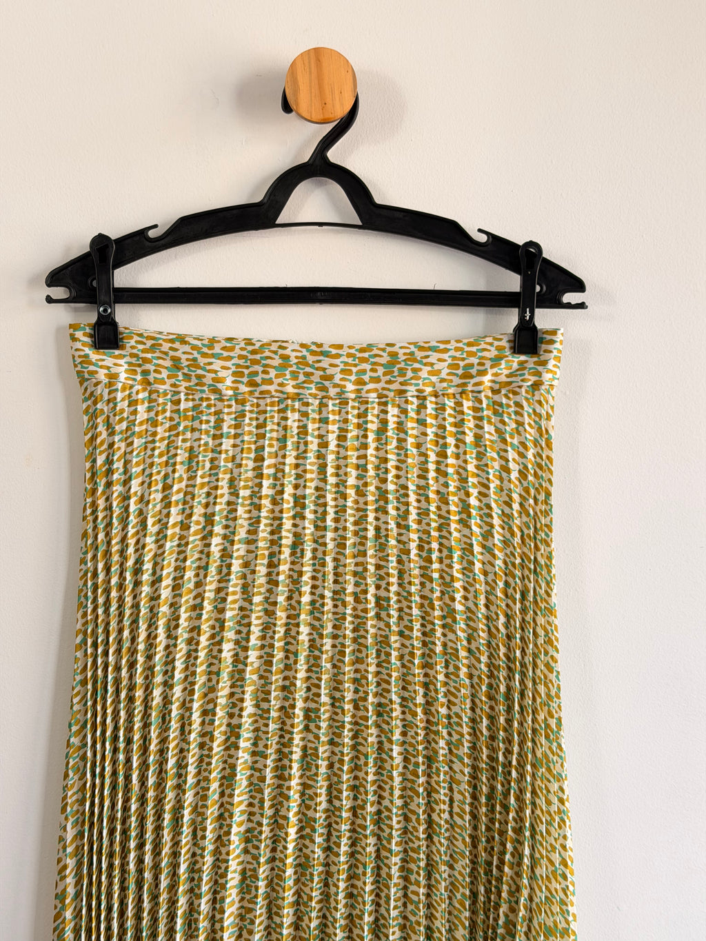 Saia Midi Plissada Zara