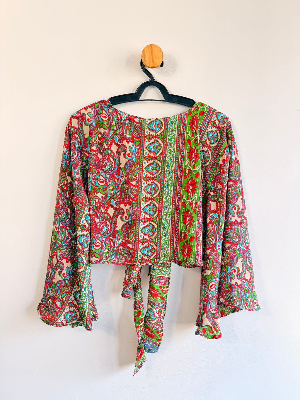 Blusa Estampada com Amarração Frontal
