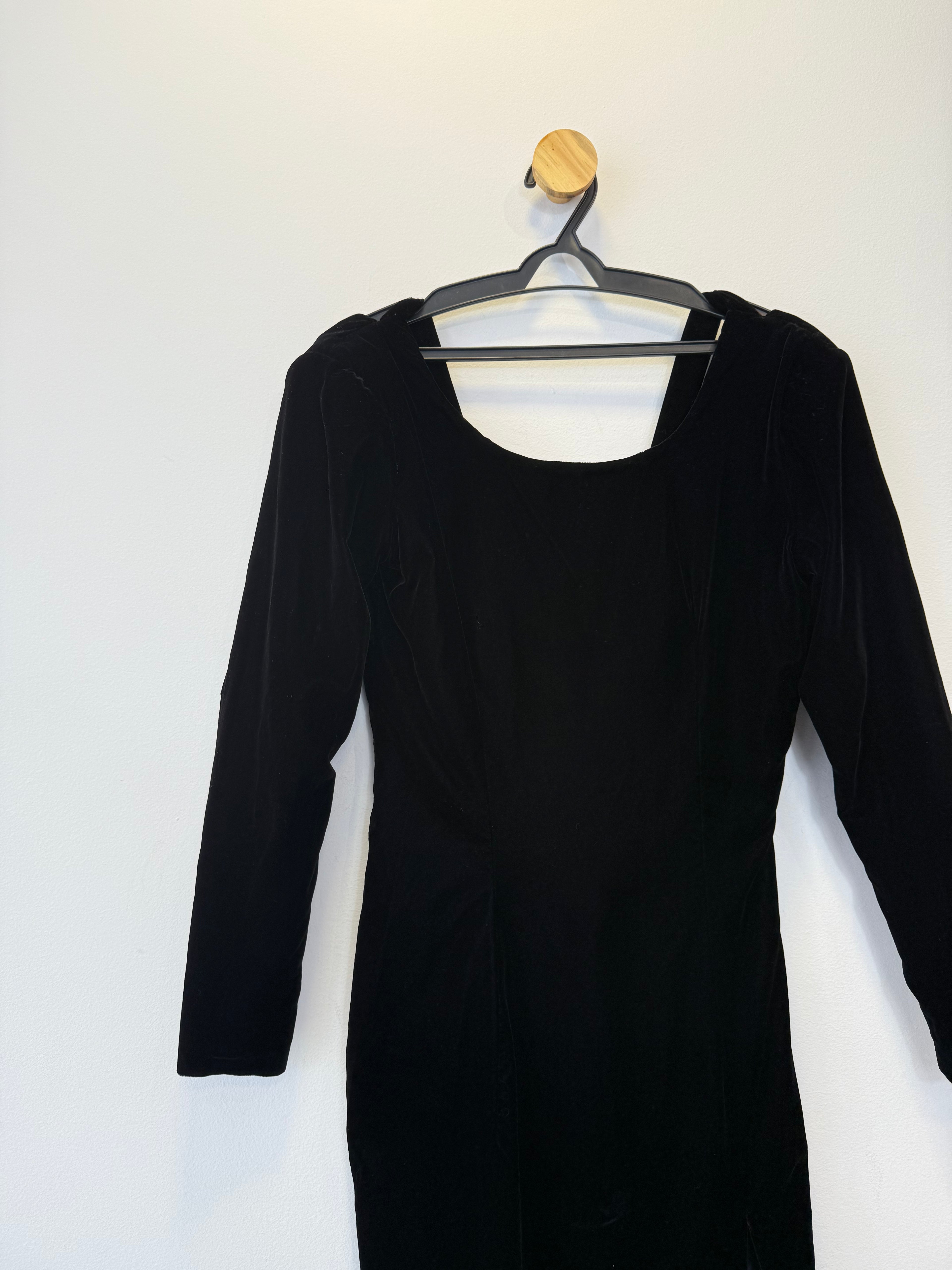 Vestido de Festa Preto Tubinho Midi