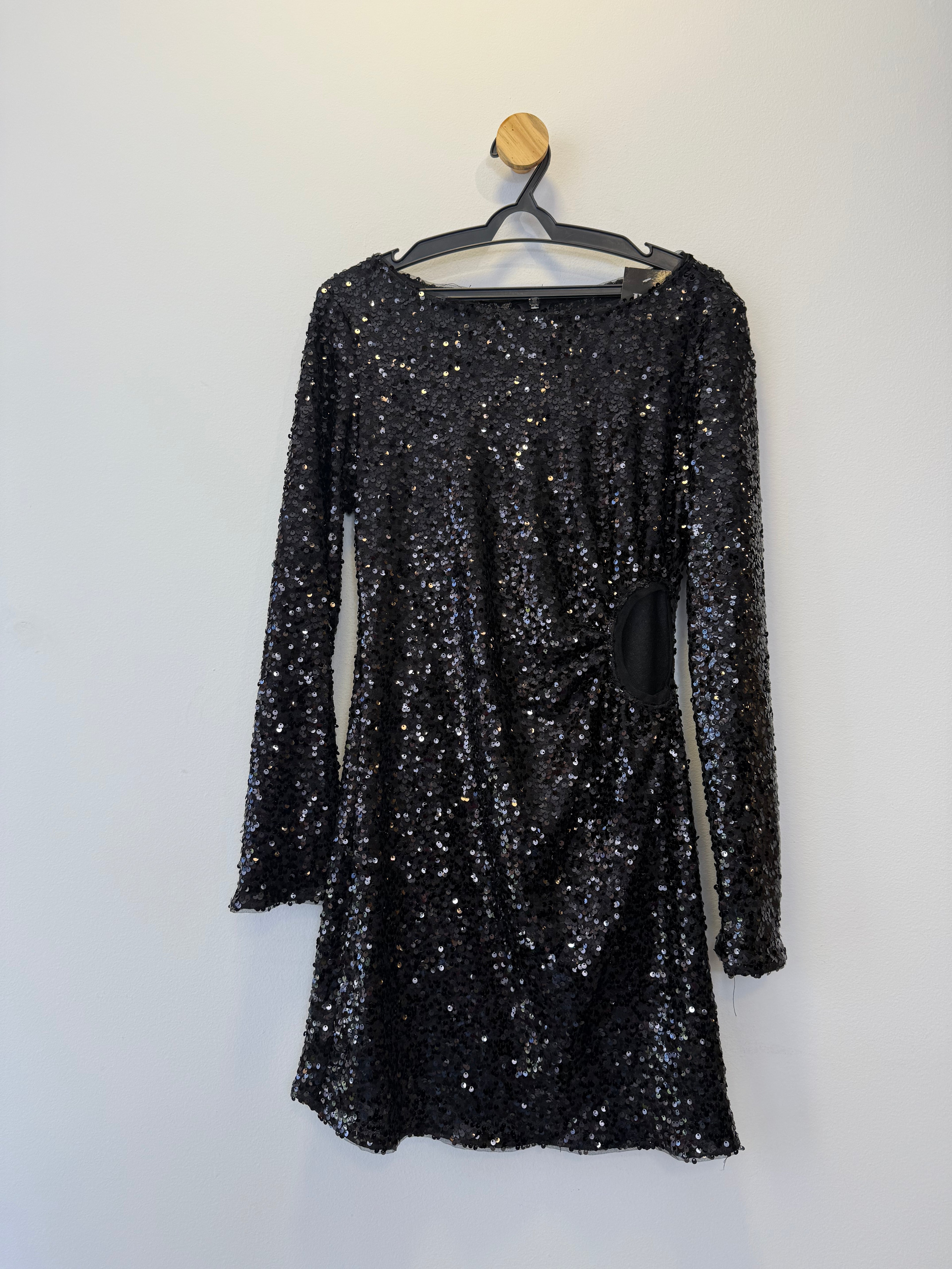 Vestido de Festa Curto Preto em Paete