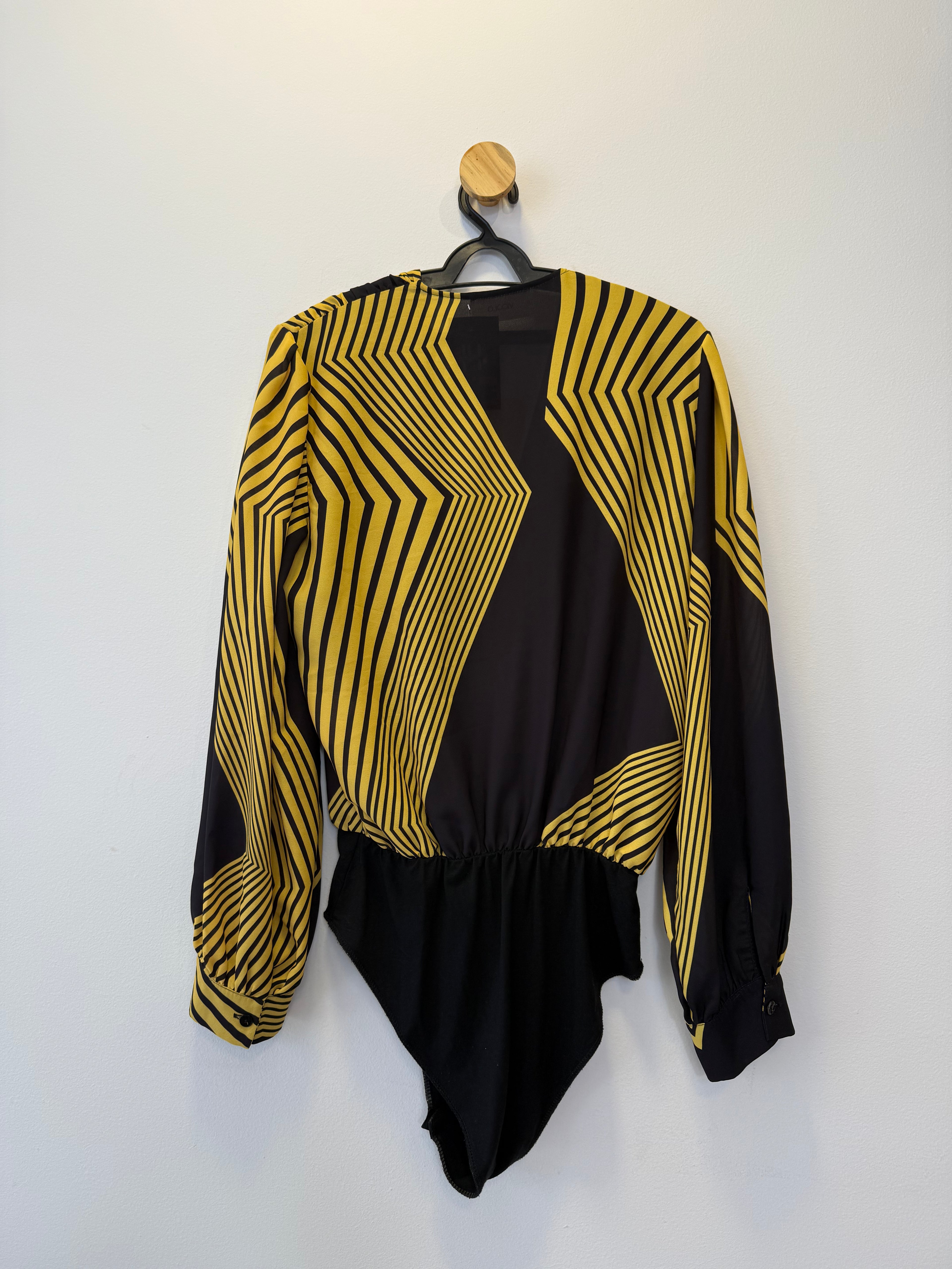Body Preto com Amarelo