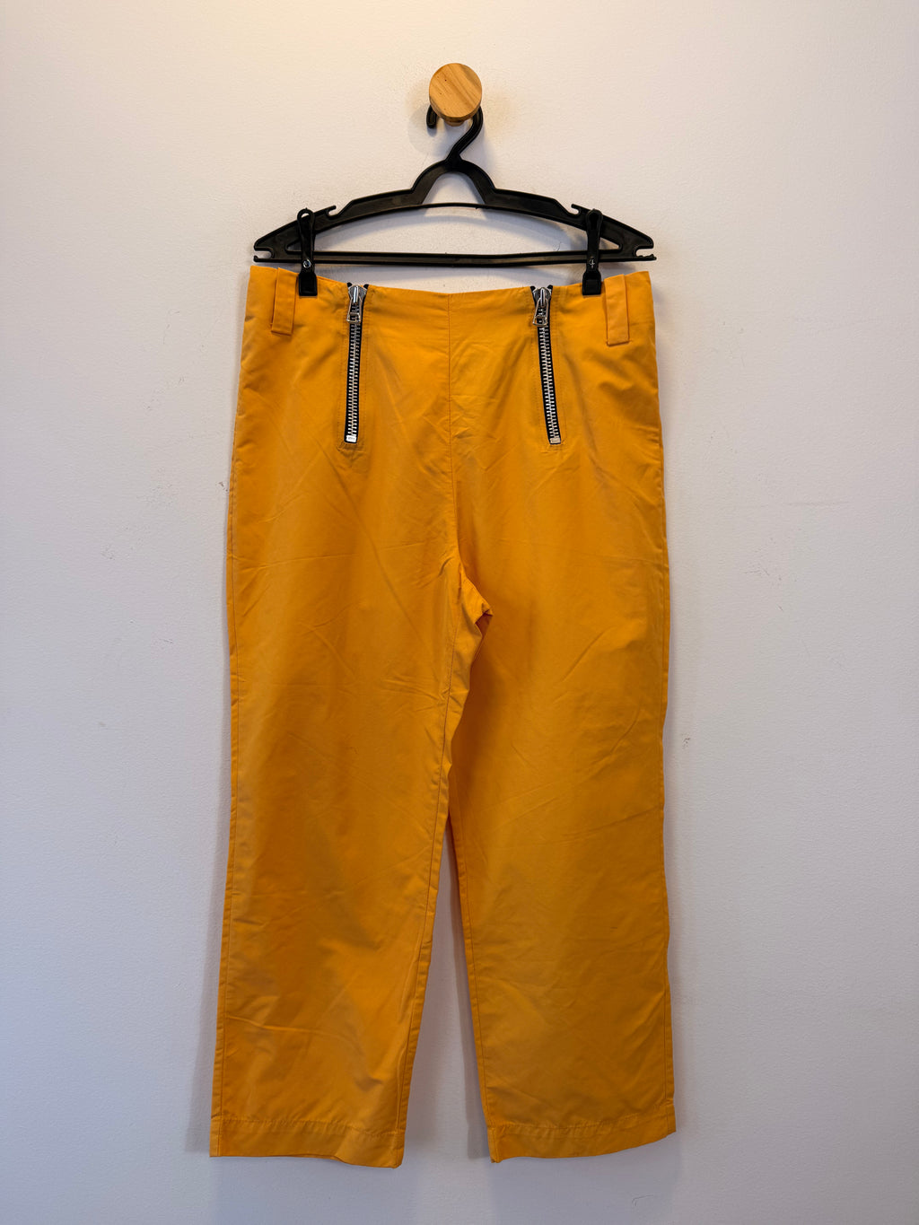 Calça Laranja Uma