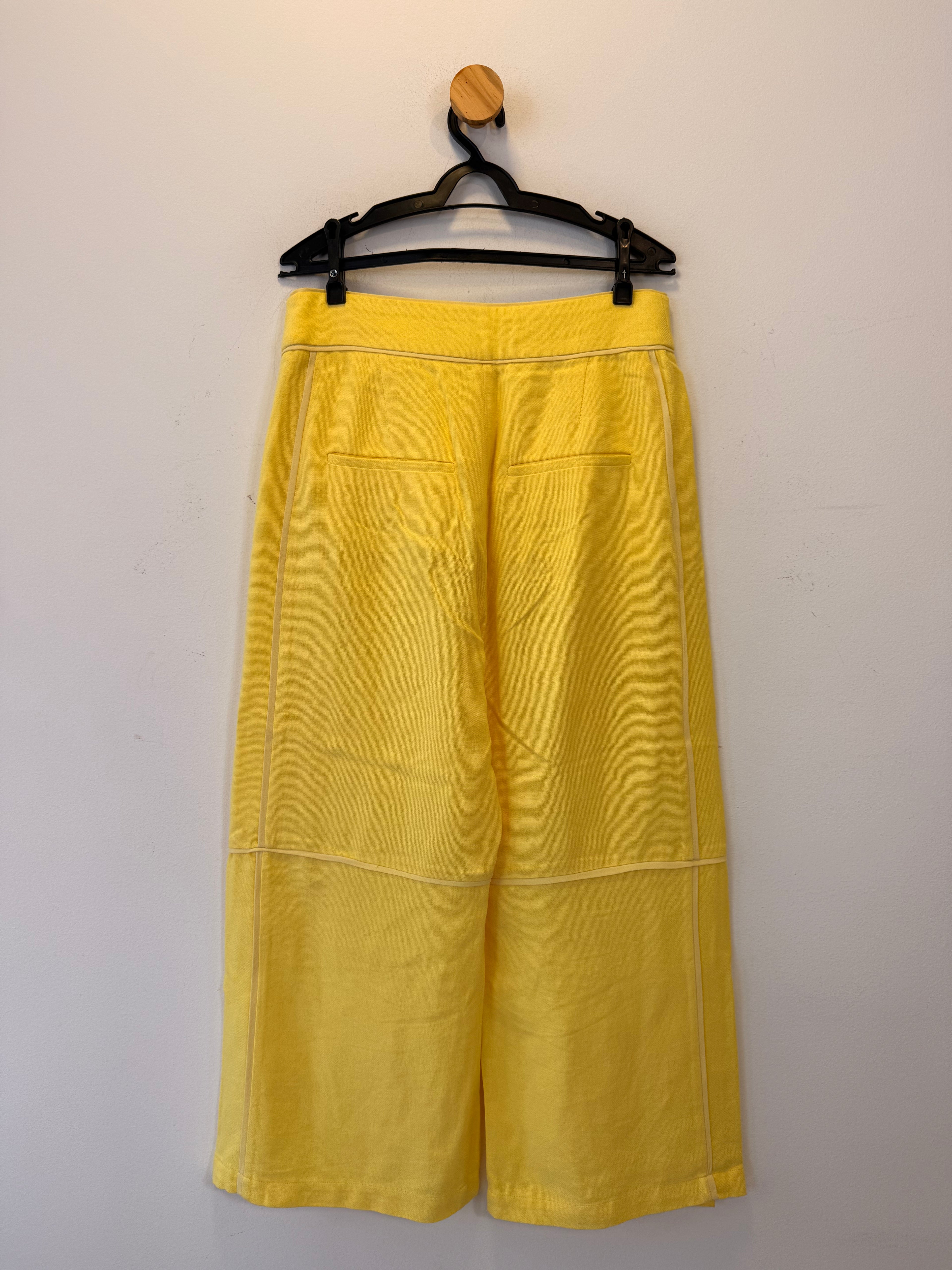Calça Amarela Cris Barros