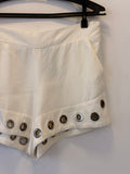 Short Branco com Ilhós Animale