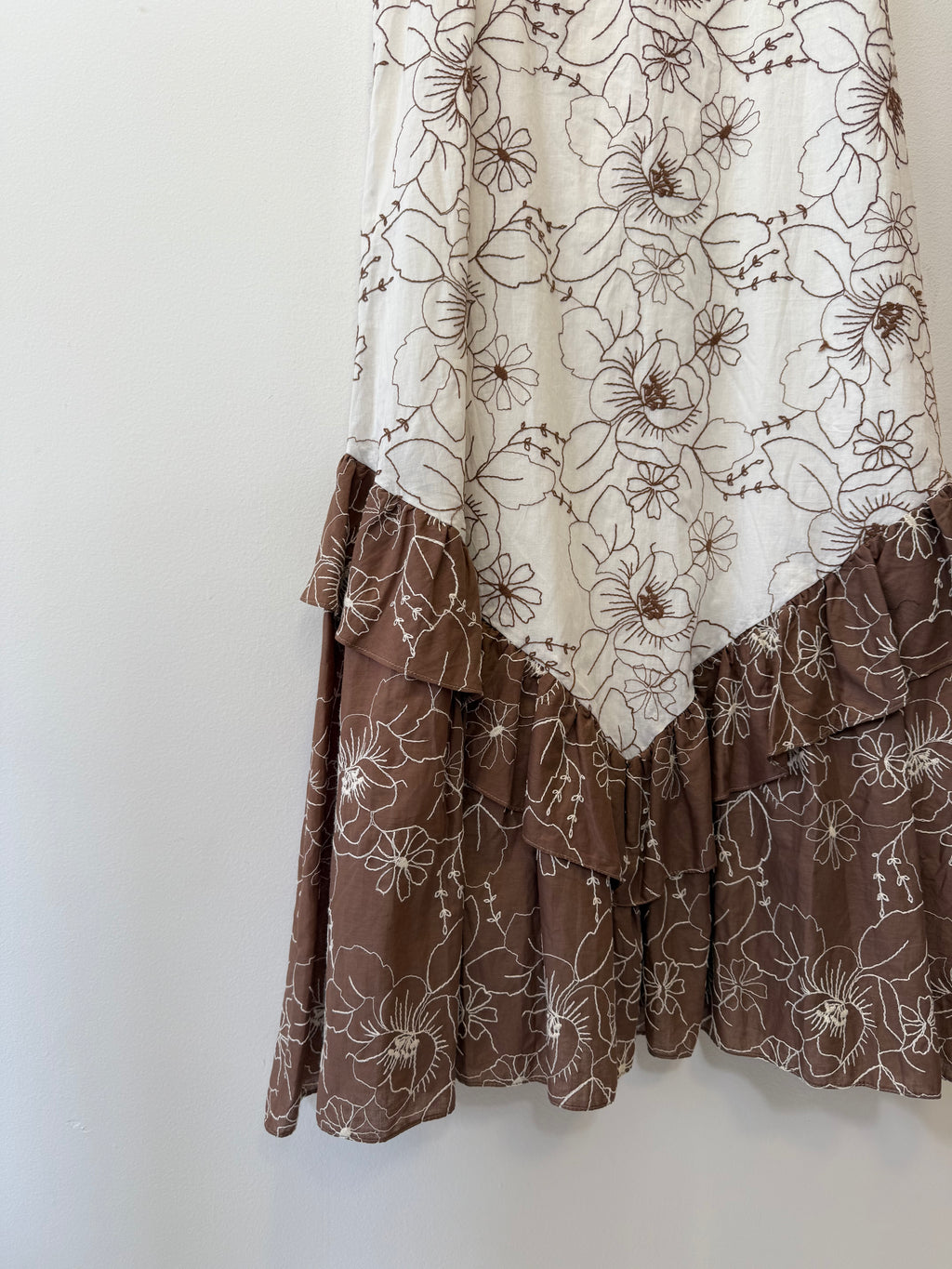 Vestido Branco e Marrom