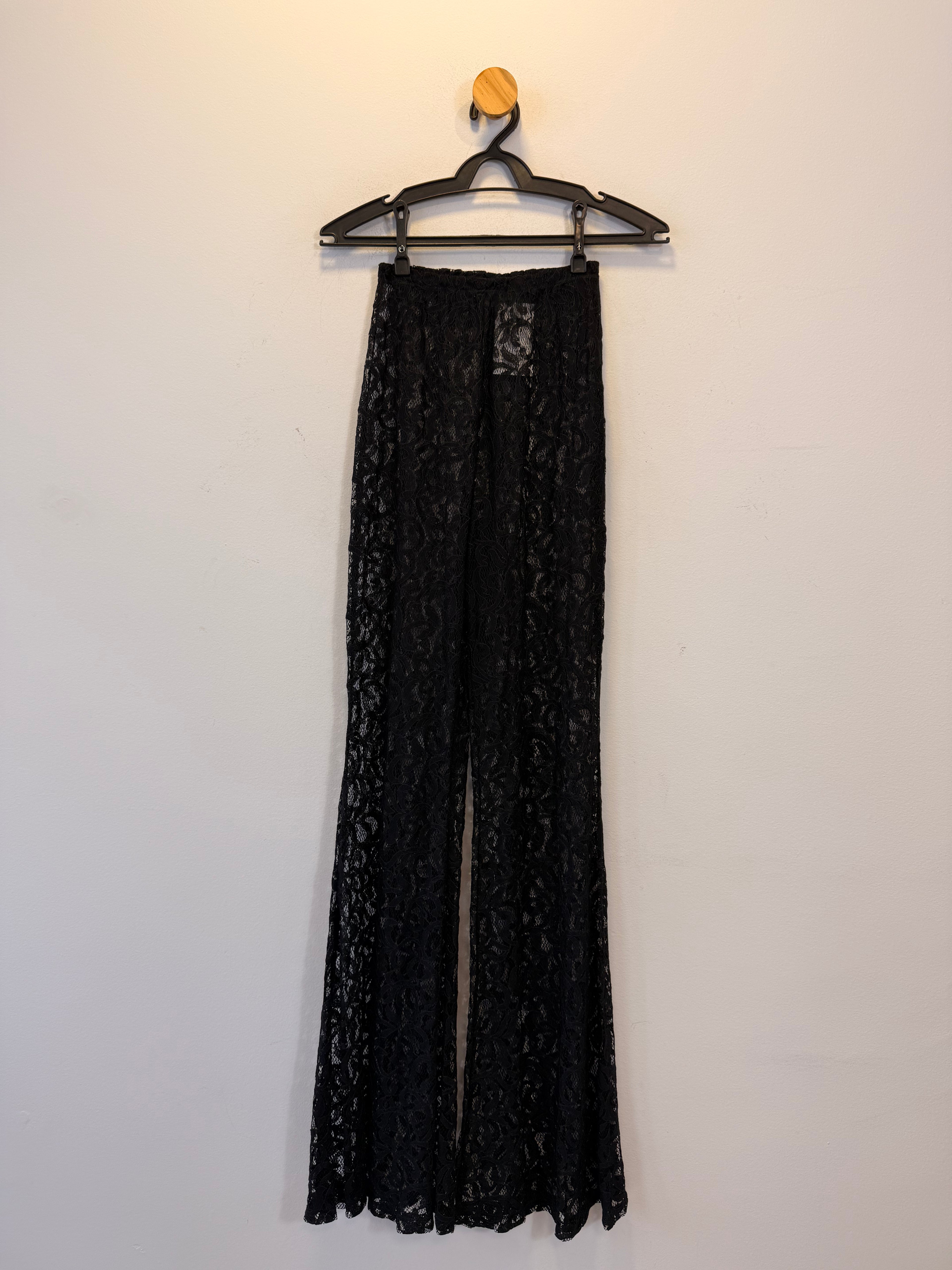 Calça Preta de Renda