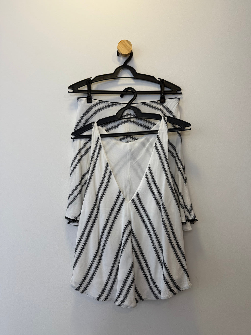 Conjunto Branco e Preto