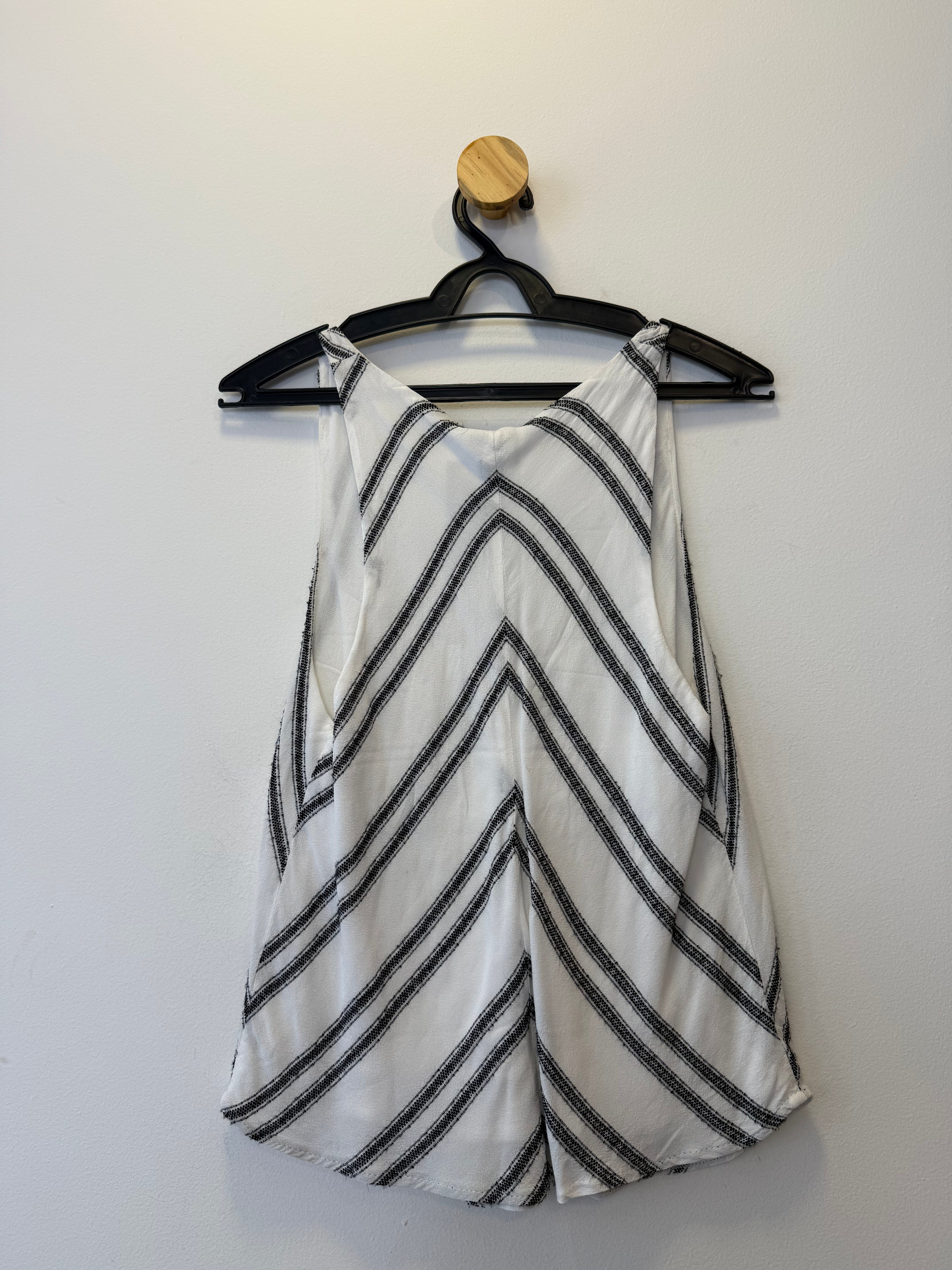 Conjunto Branco e Preto