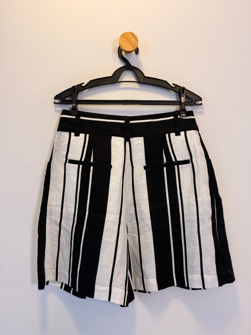Short Listrado de Linho Souq