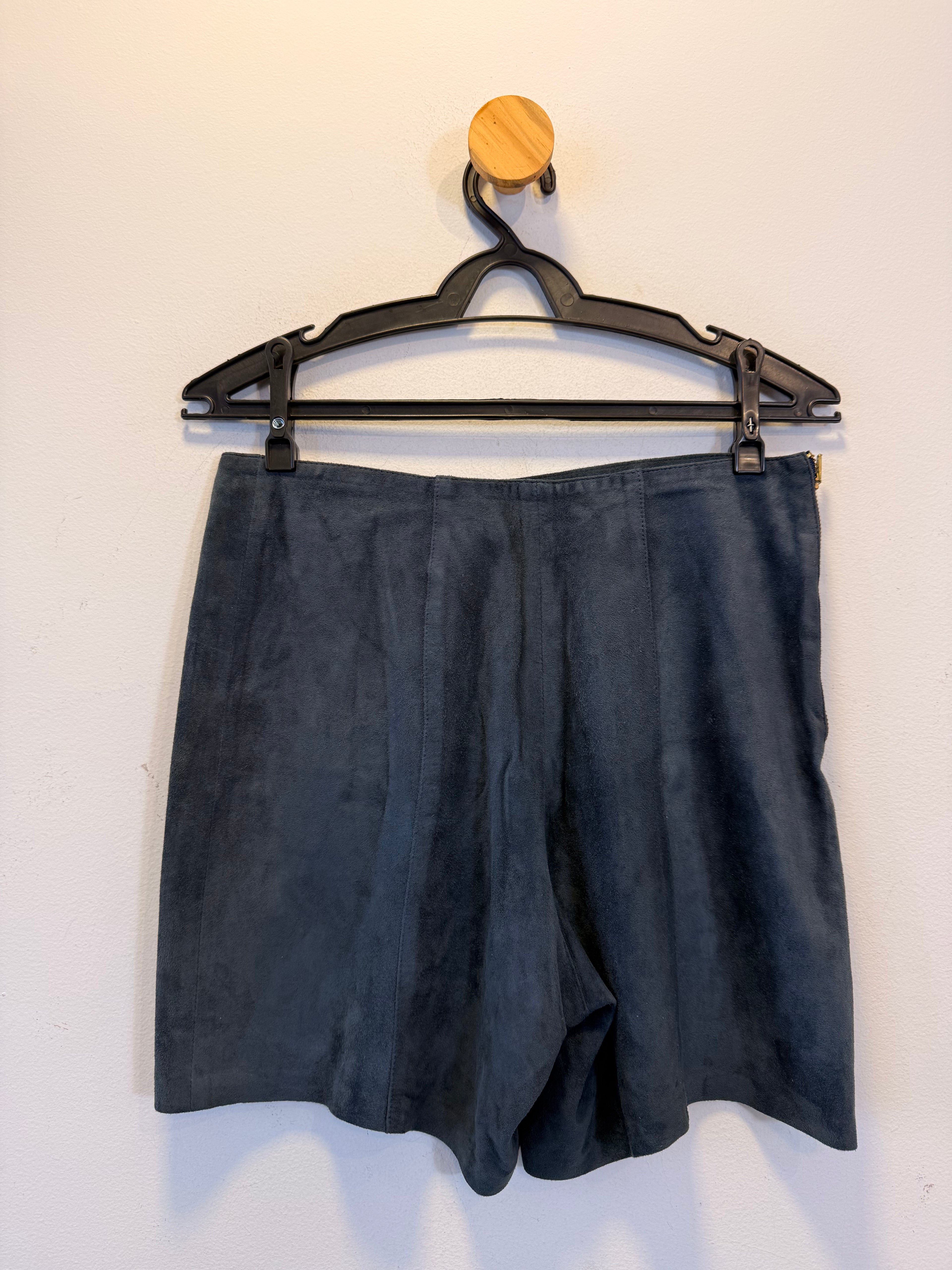Short de Couro Azul