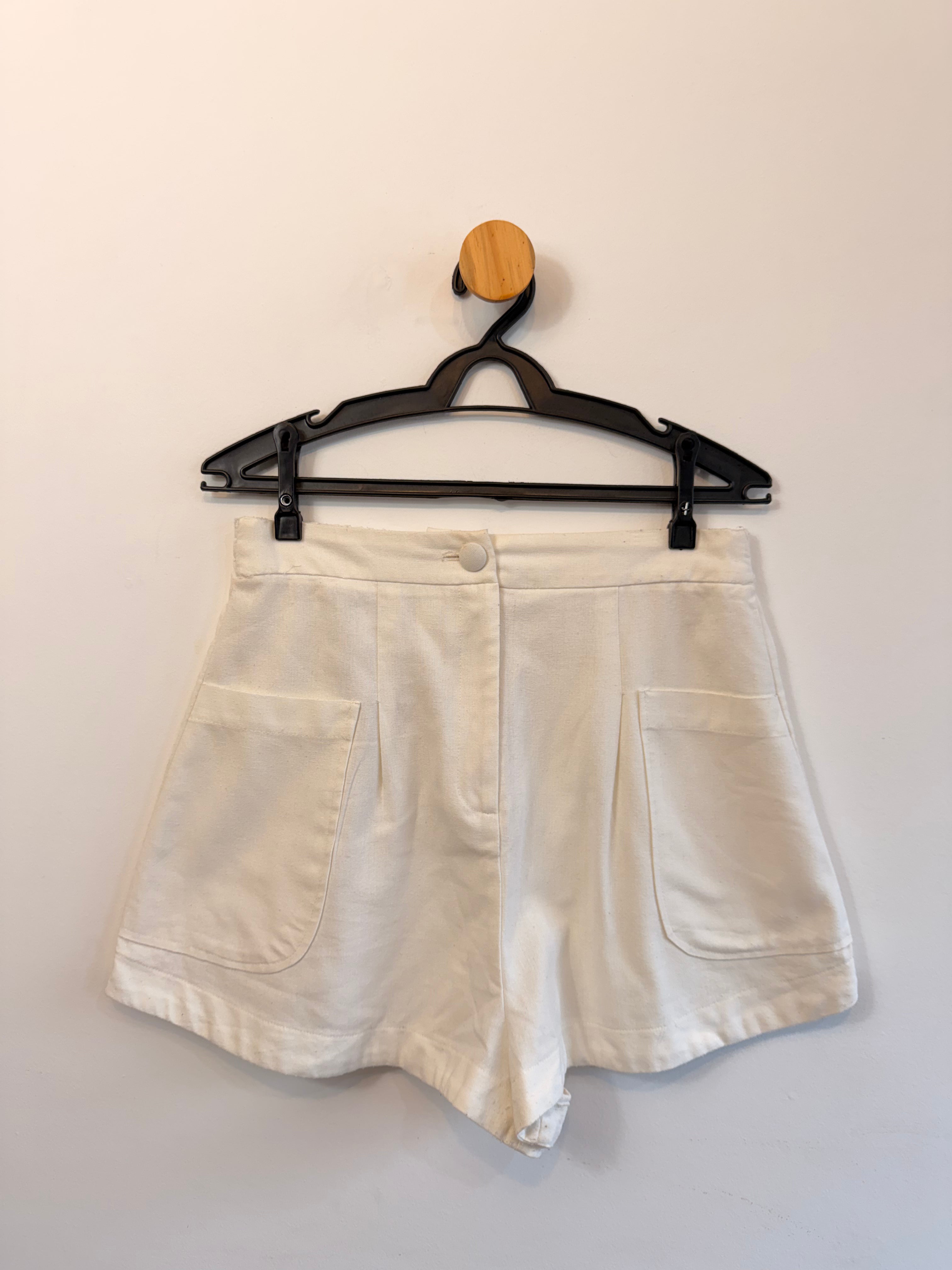 Short Branco Farm