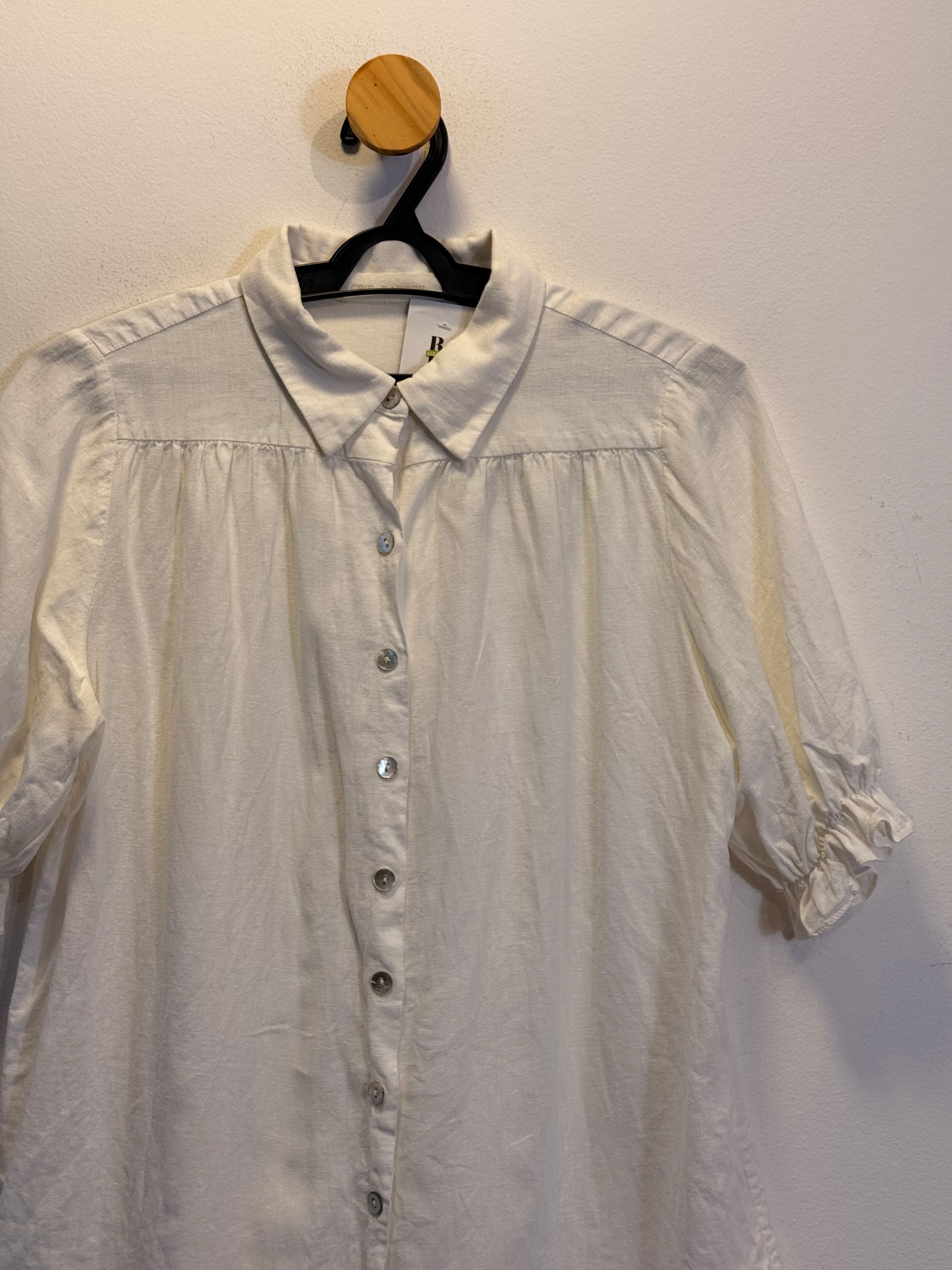 Camisa Branca Cris Barros