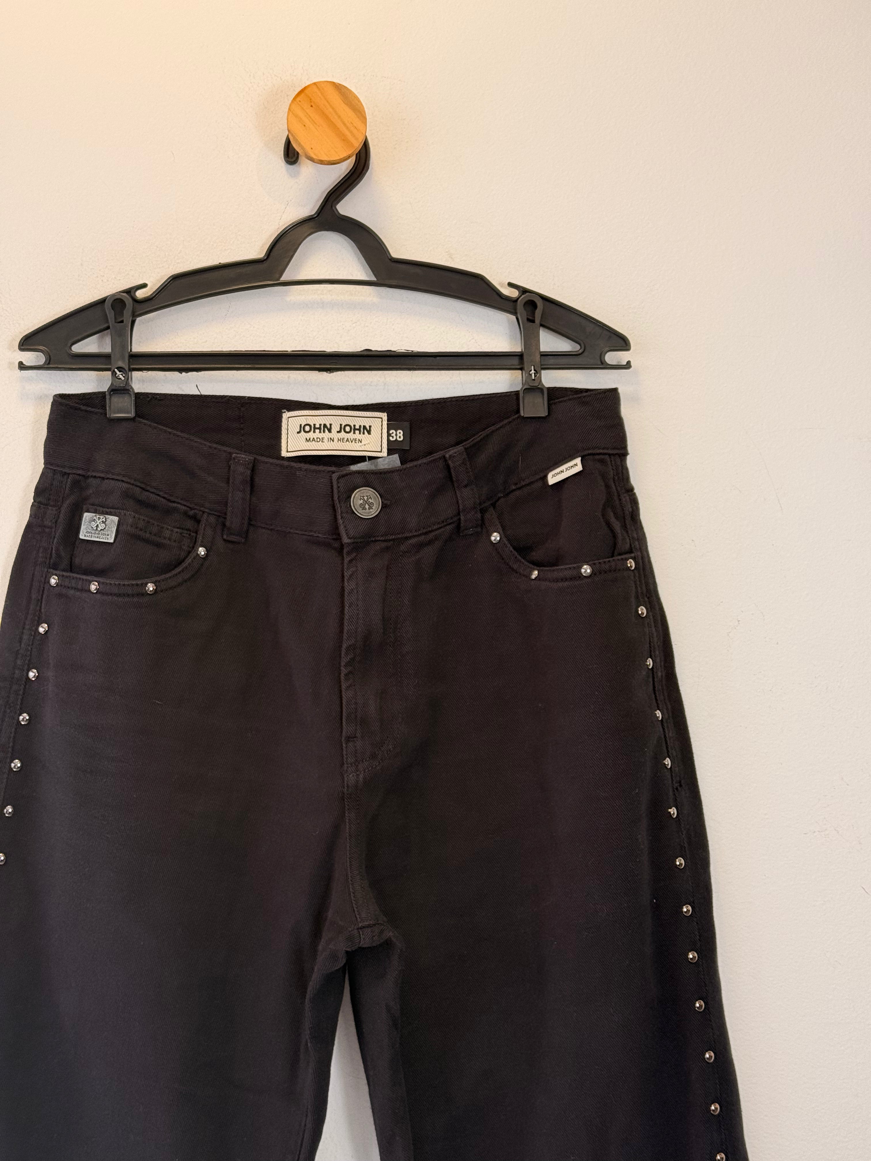 Calça Preta John John