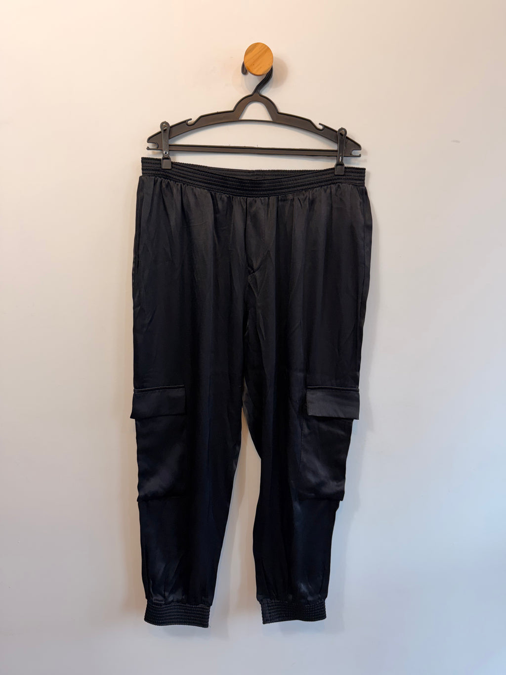 Calça Preta Forum