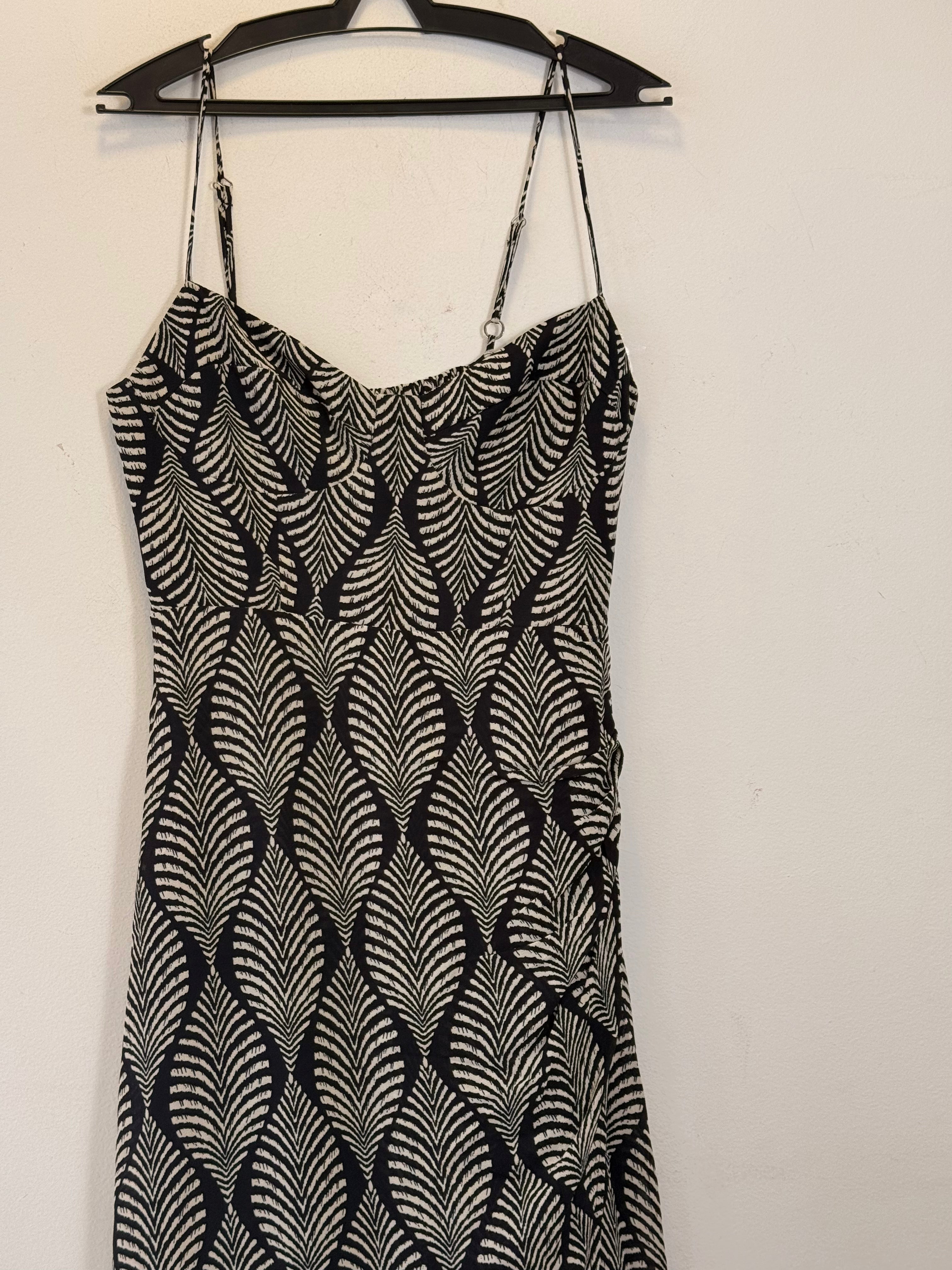 Vestido Preto Estampado Shoulder