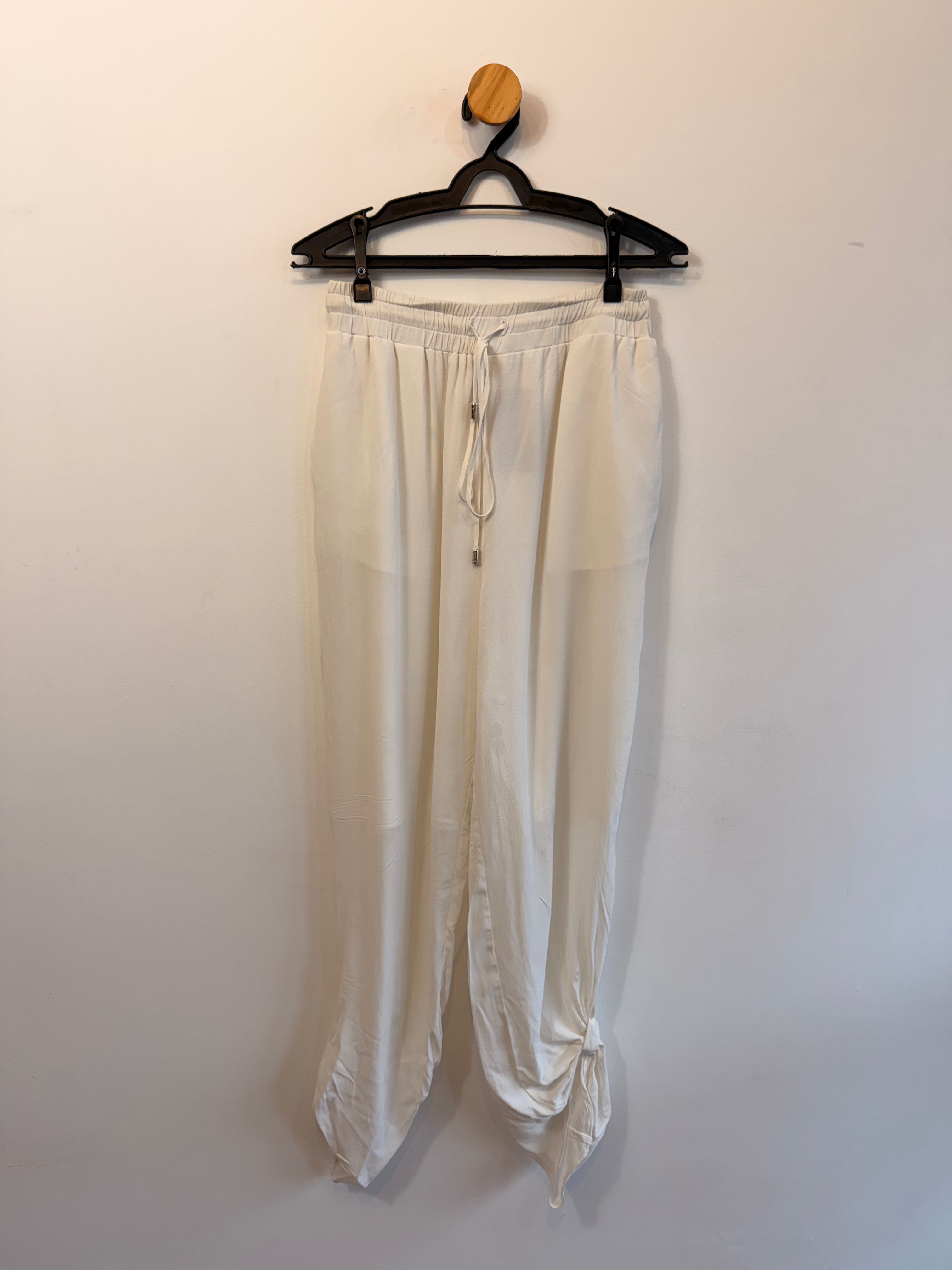 Calça Branca Renata Campos