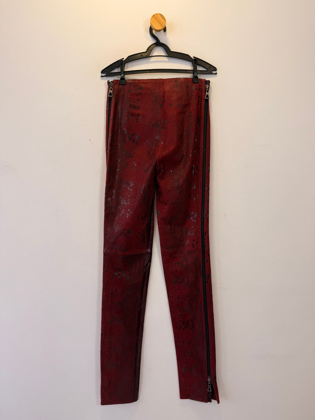 Calça de Couro Vermelha Animale