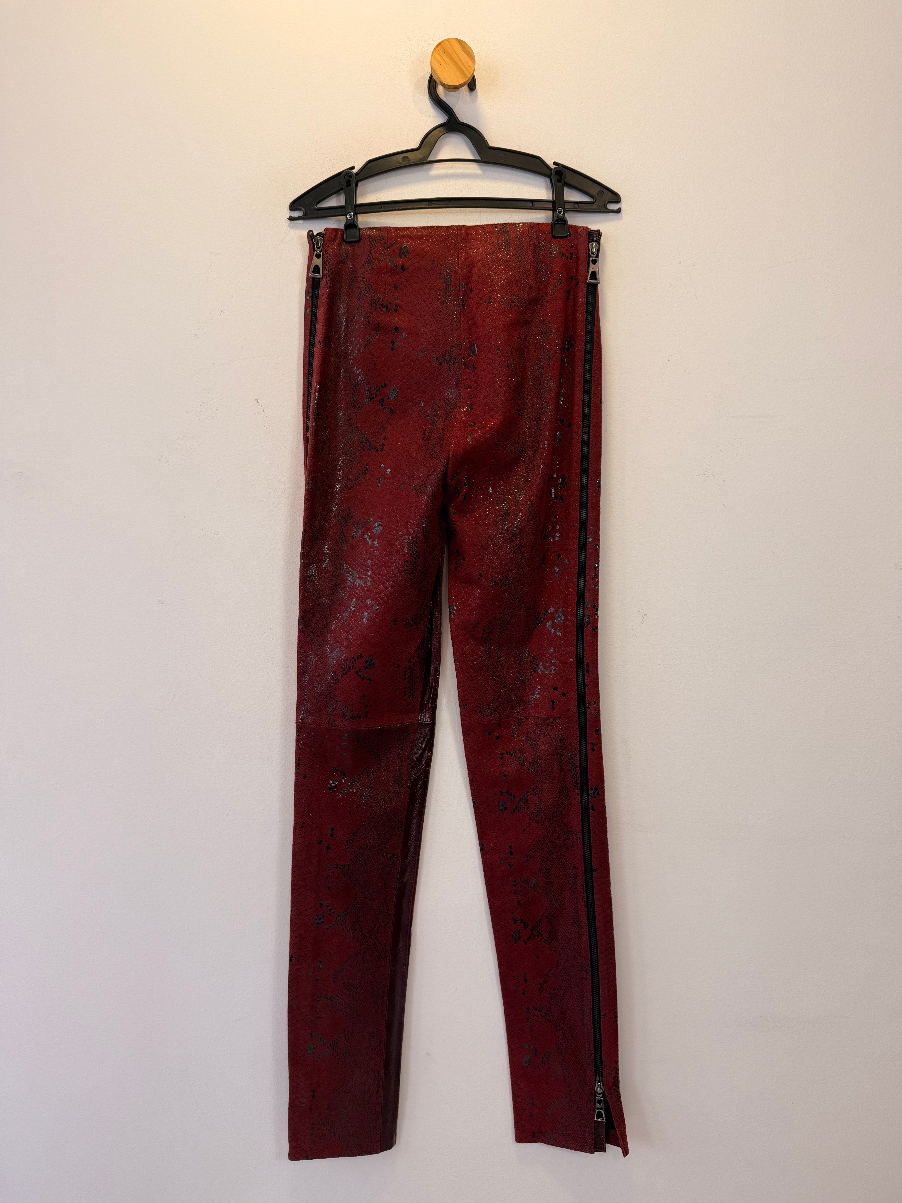 Calça de Couro Vermelha Animale