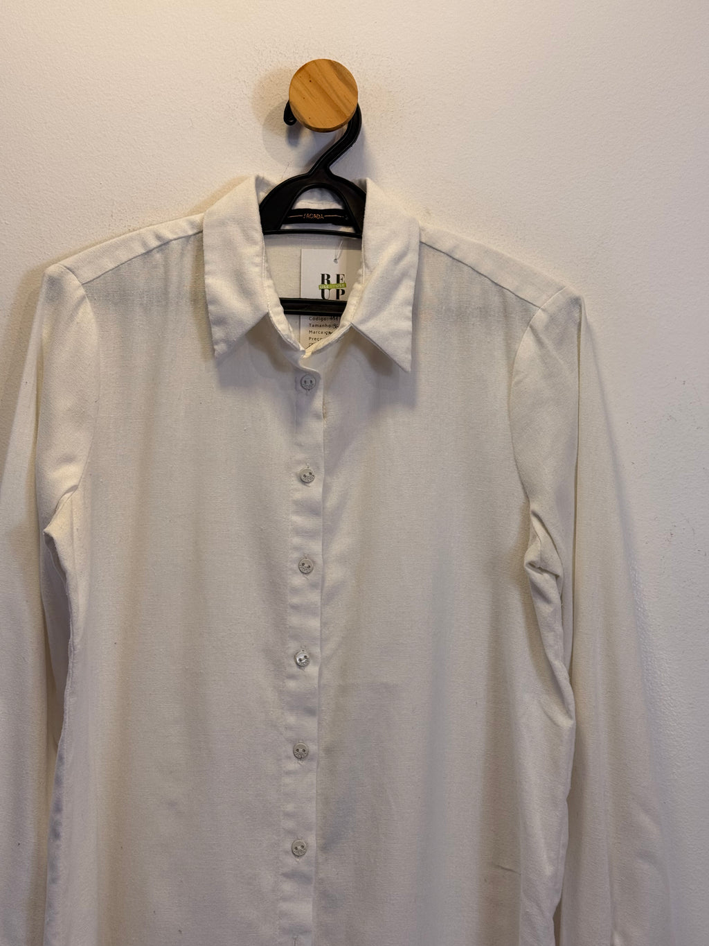 Camisa Branca Sacada com Linho