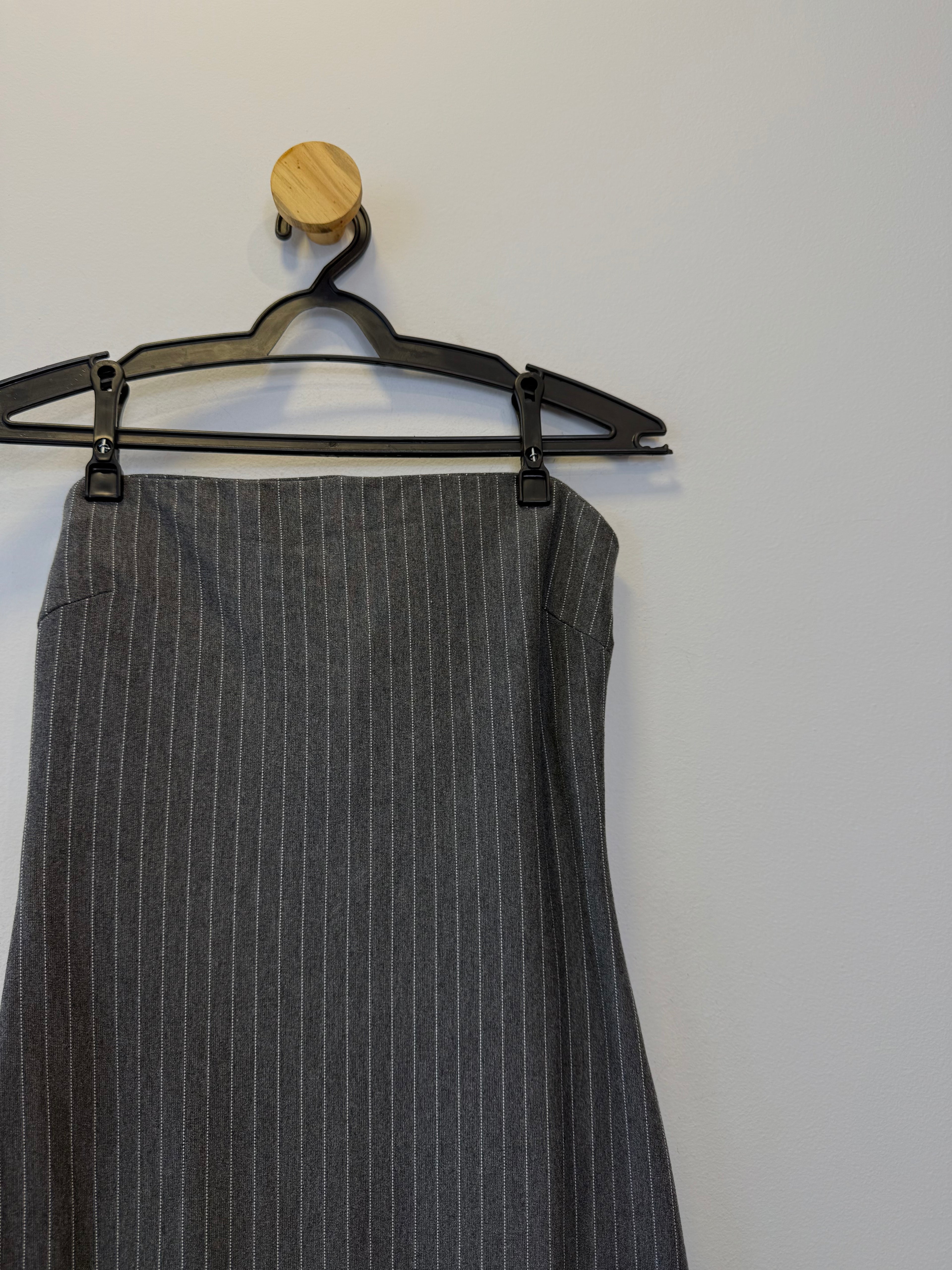 Vestido Risca de Giz Cinza