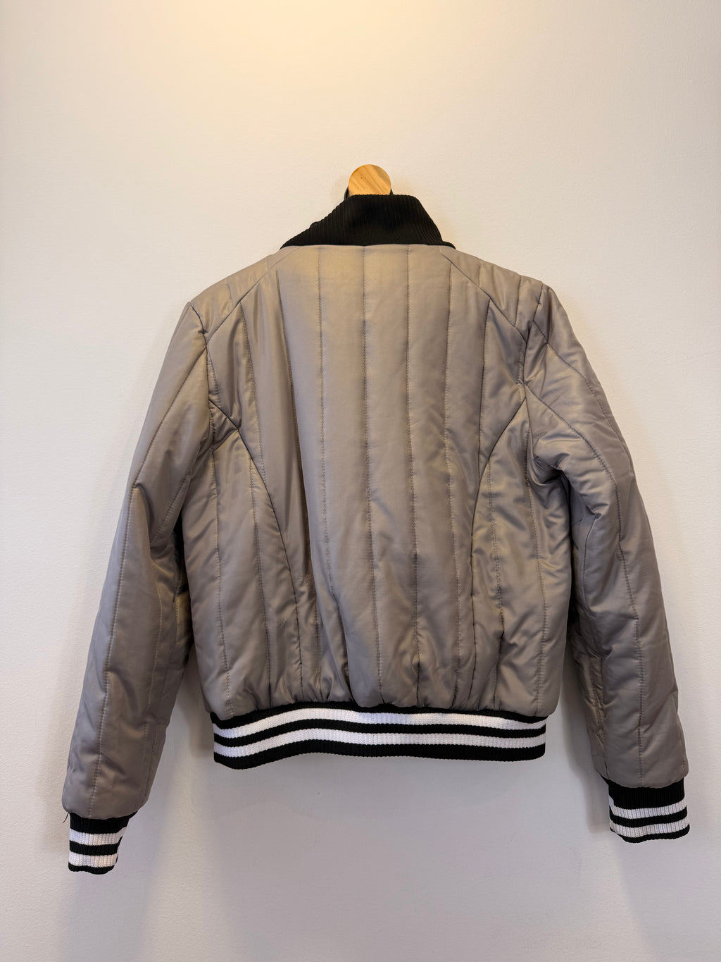 Jaqueta Bomber Cinza