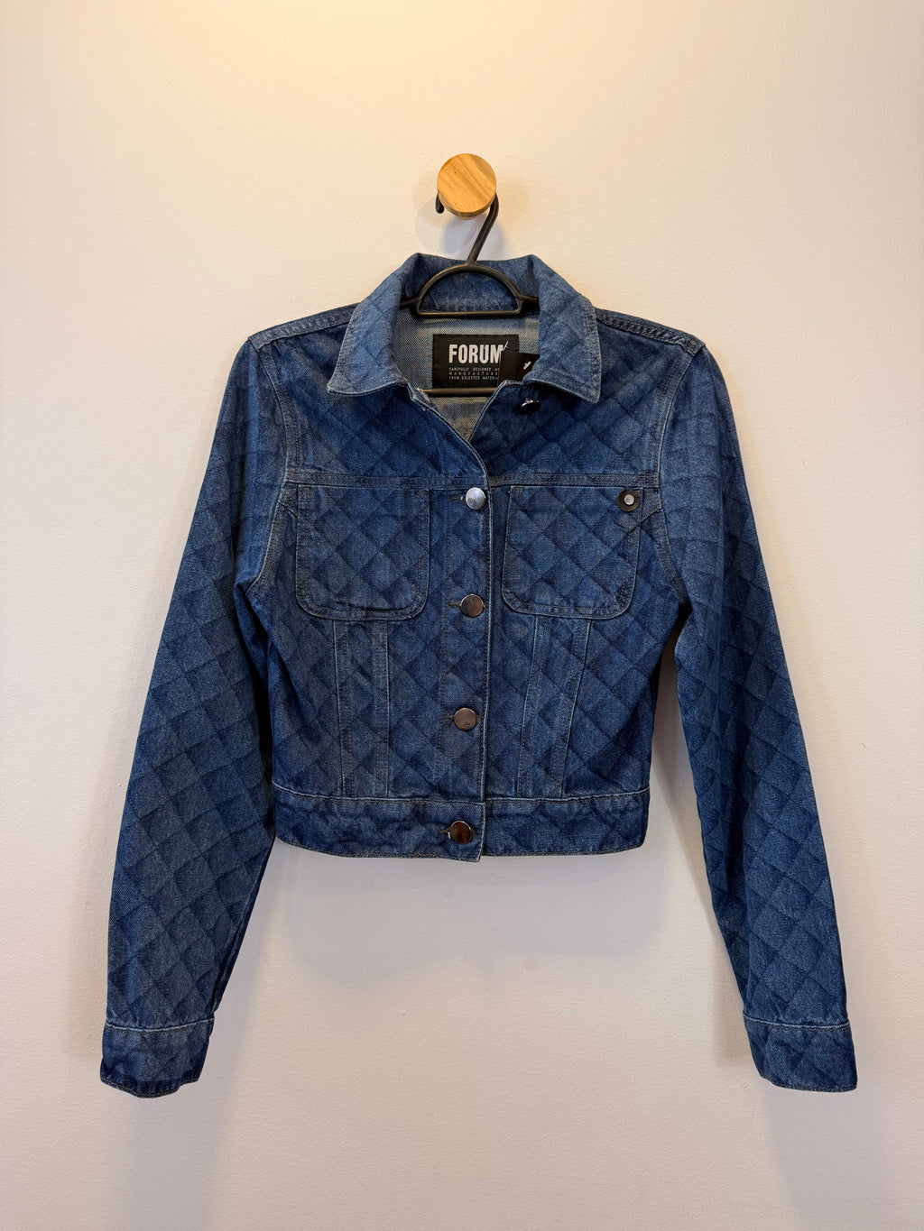 Jaqueta Jeans com Estampa Geometrica