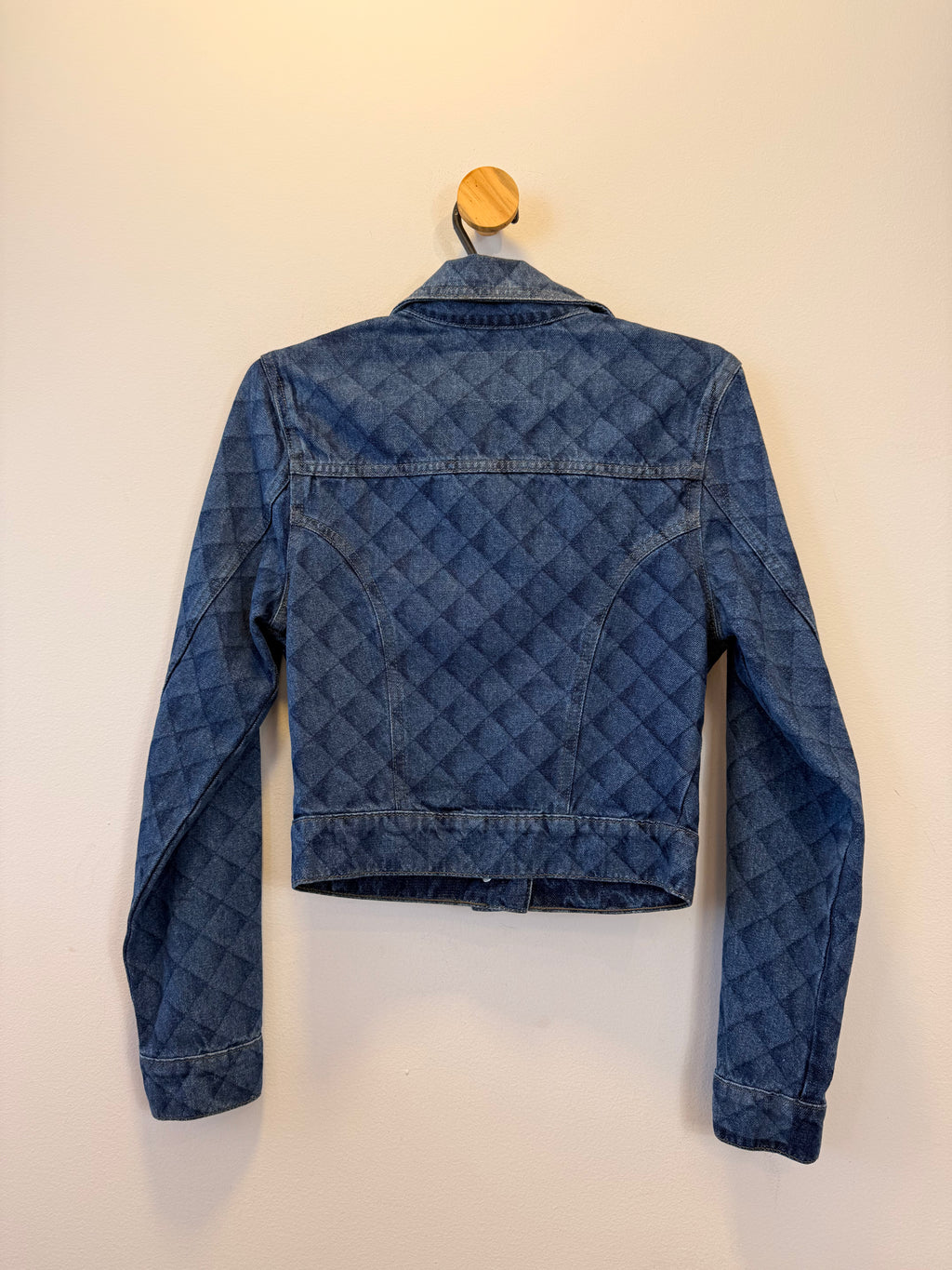 Jaqueta Jeans com Estampa Geometrica