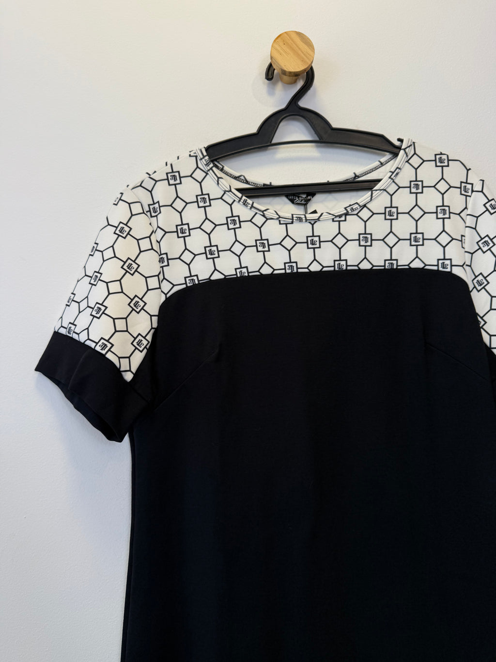 Vestido LP Preto e Branco