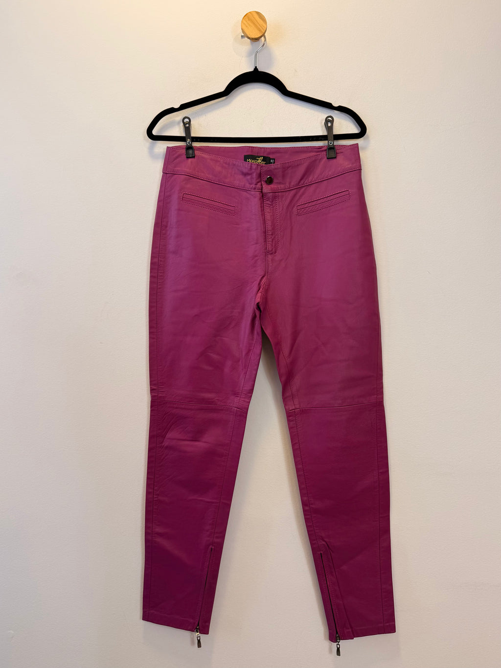Calça de Couro Rosa